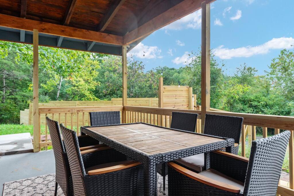 Hidden Hollow 3BD Cabin - Hot Tub, Wifi, Game Room, Fire Pit view 3