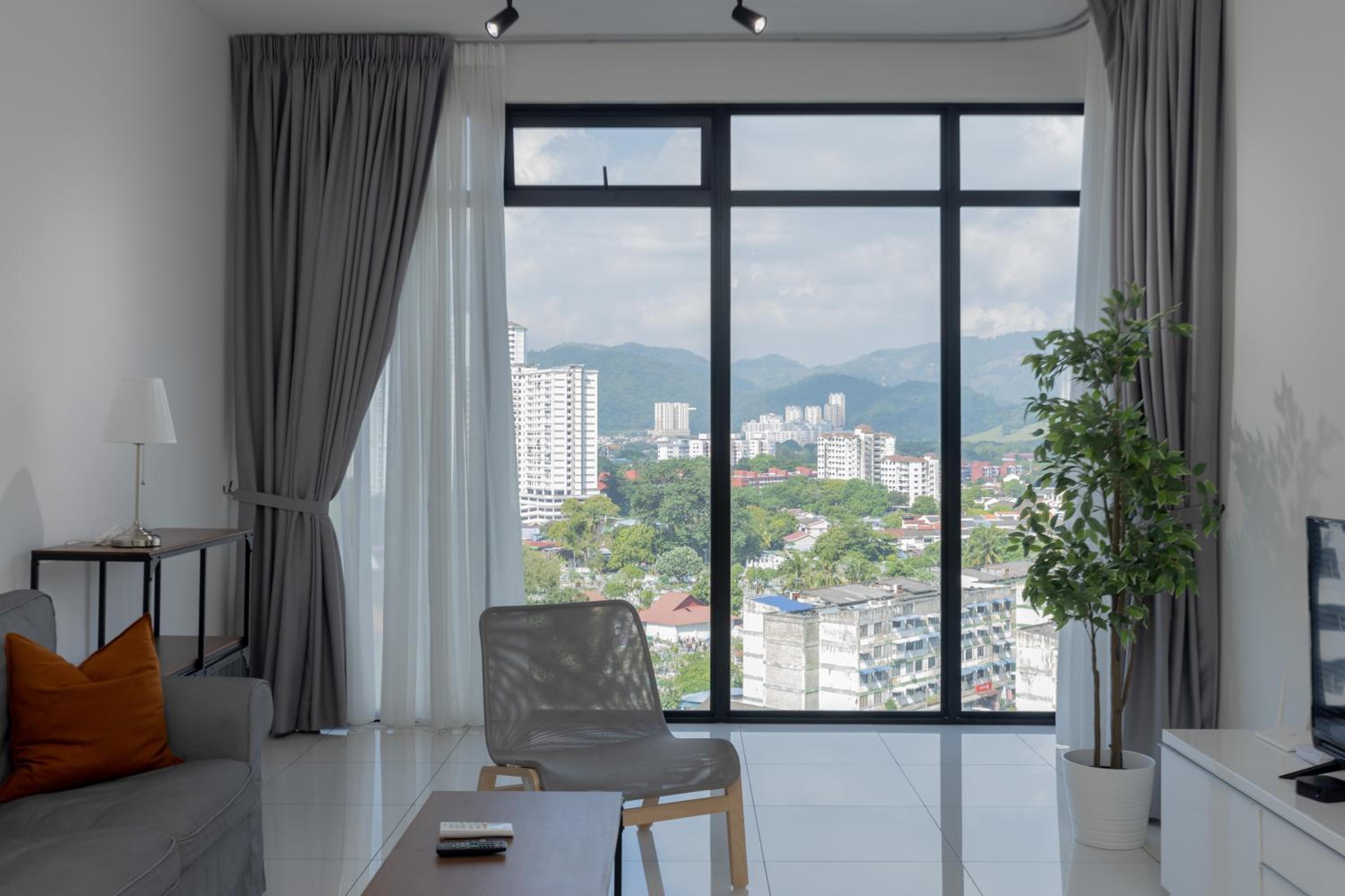 Beacon Executive Suite by MAY photo 3