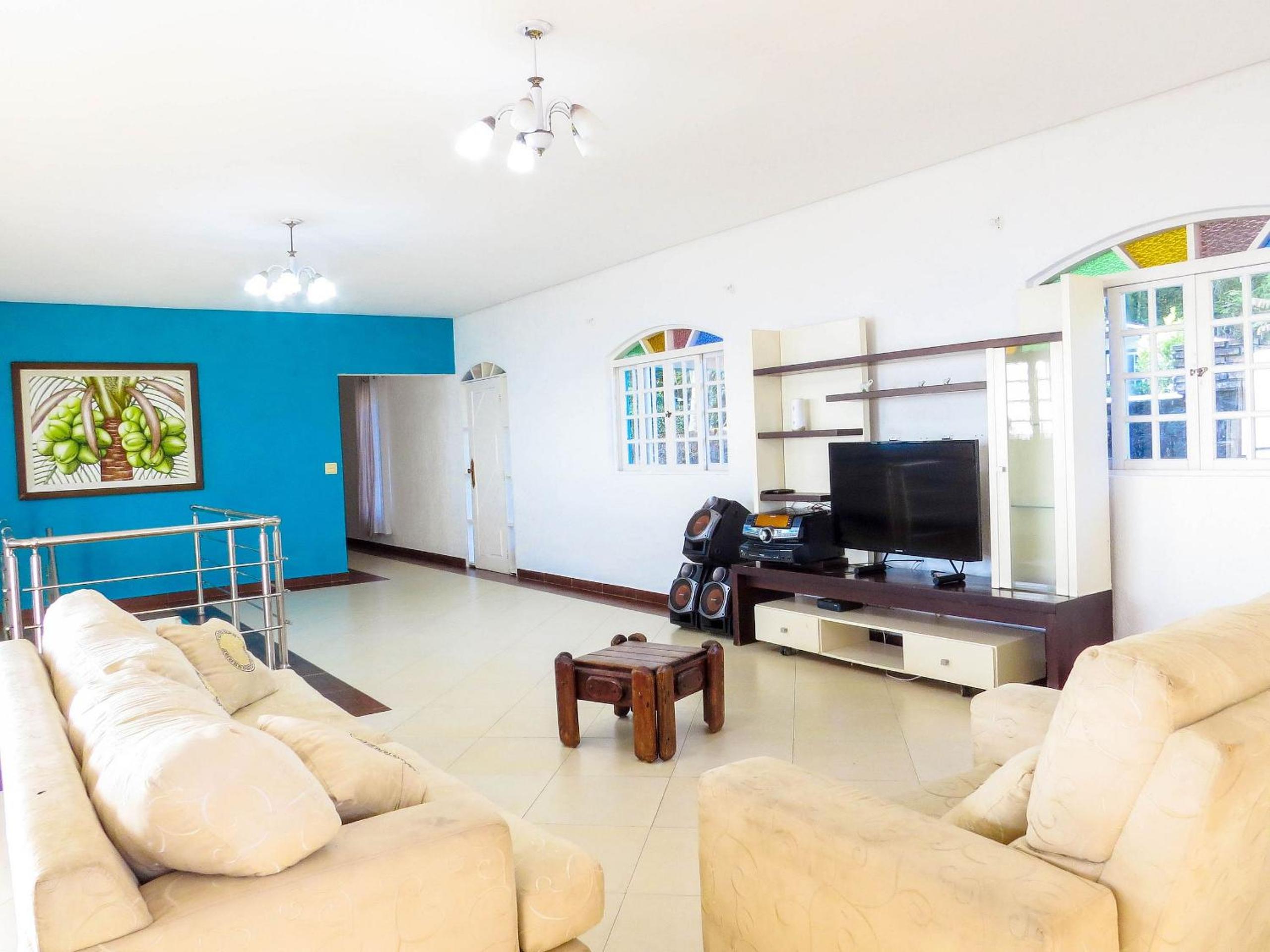 Casa costeira com vista e área gourmet no Borrifos