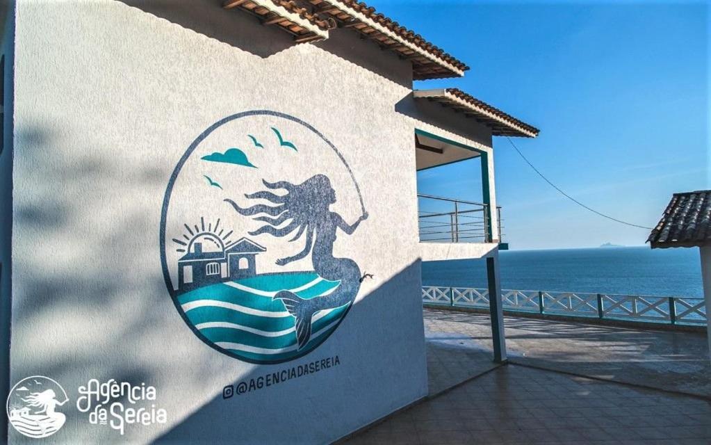 Casa costeira com vista e área gourmet no Borrifos
