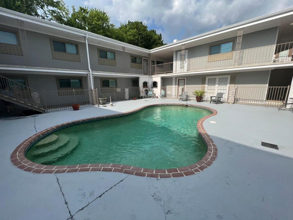 Cute 2 bedroom near LSU