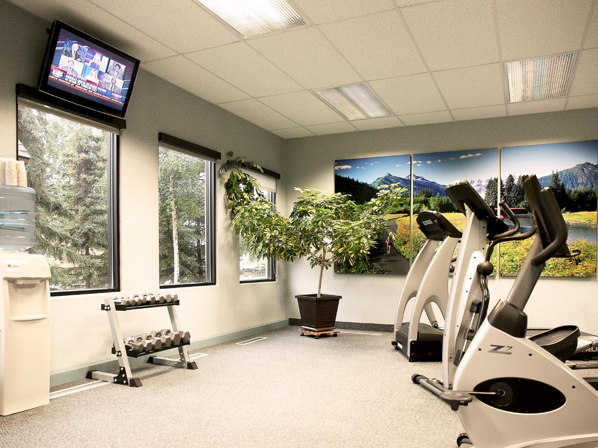 Fairbanks Vacations - Sophie Station Suites - Property Image 3