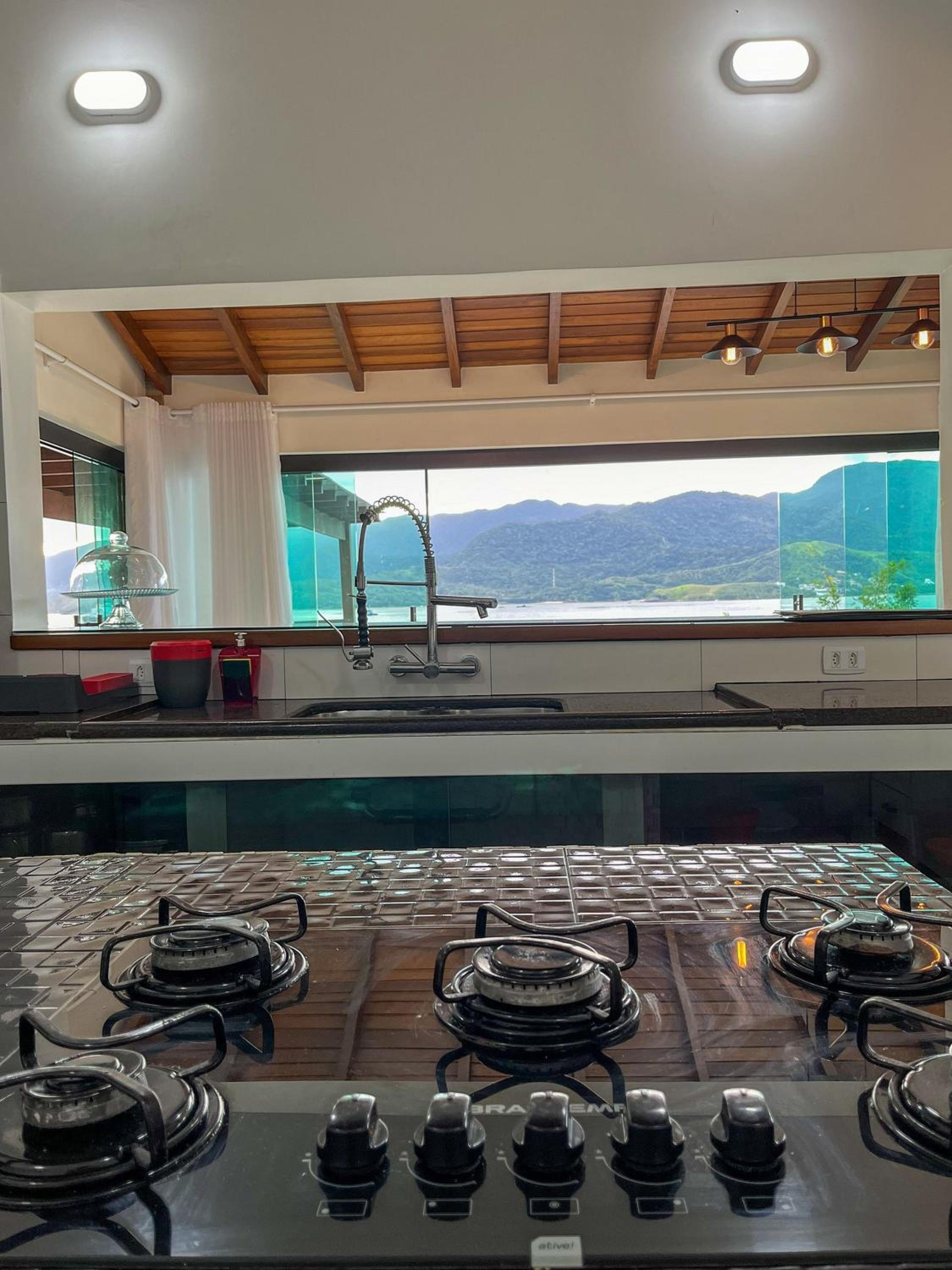 Casa c/ vista mar perto da Ilha das Cabras, Ilhote
