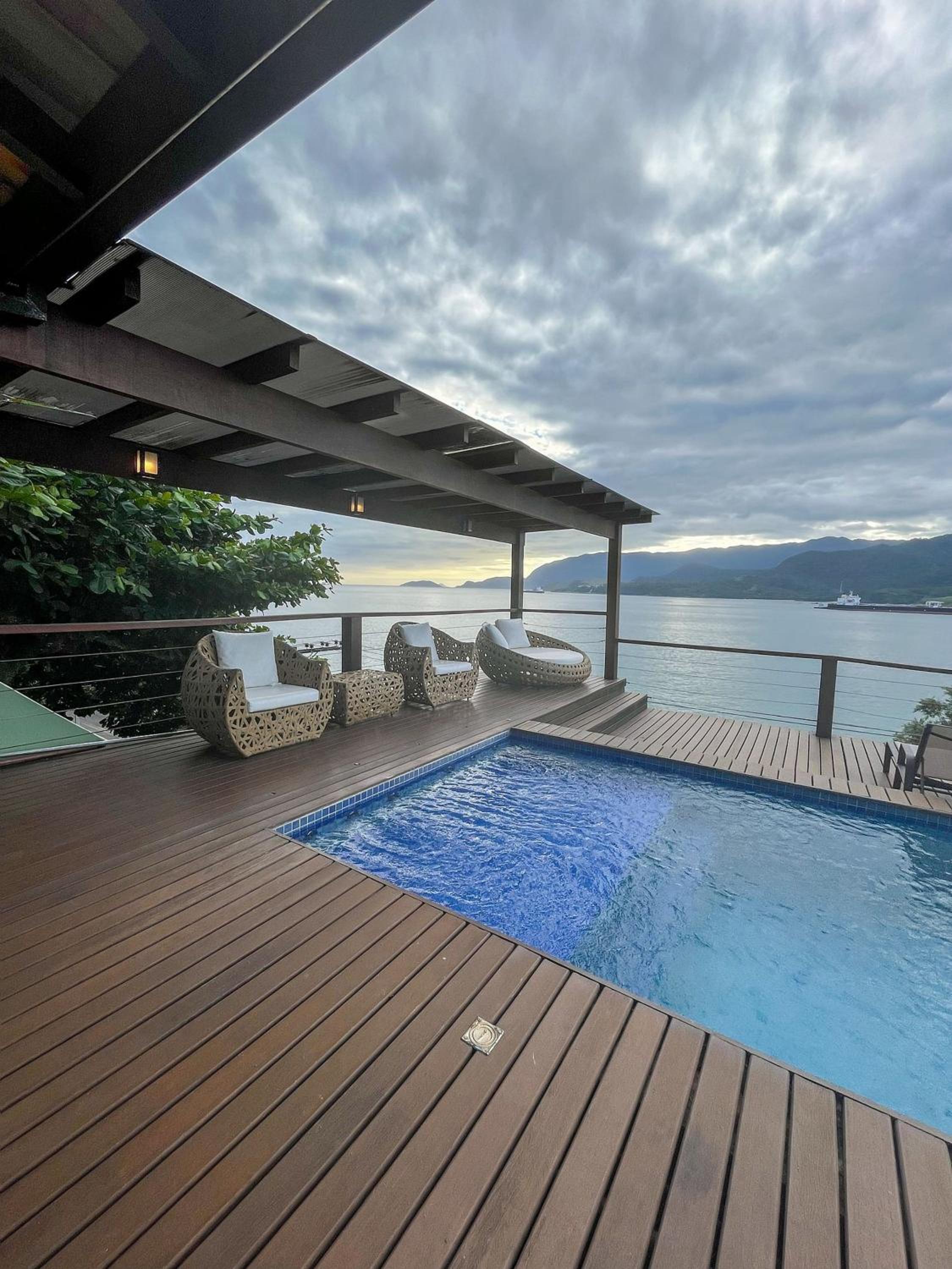 Casa c/ vista mar perto da Ilha das Cabras, Ilhote