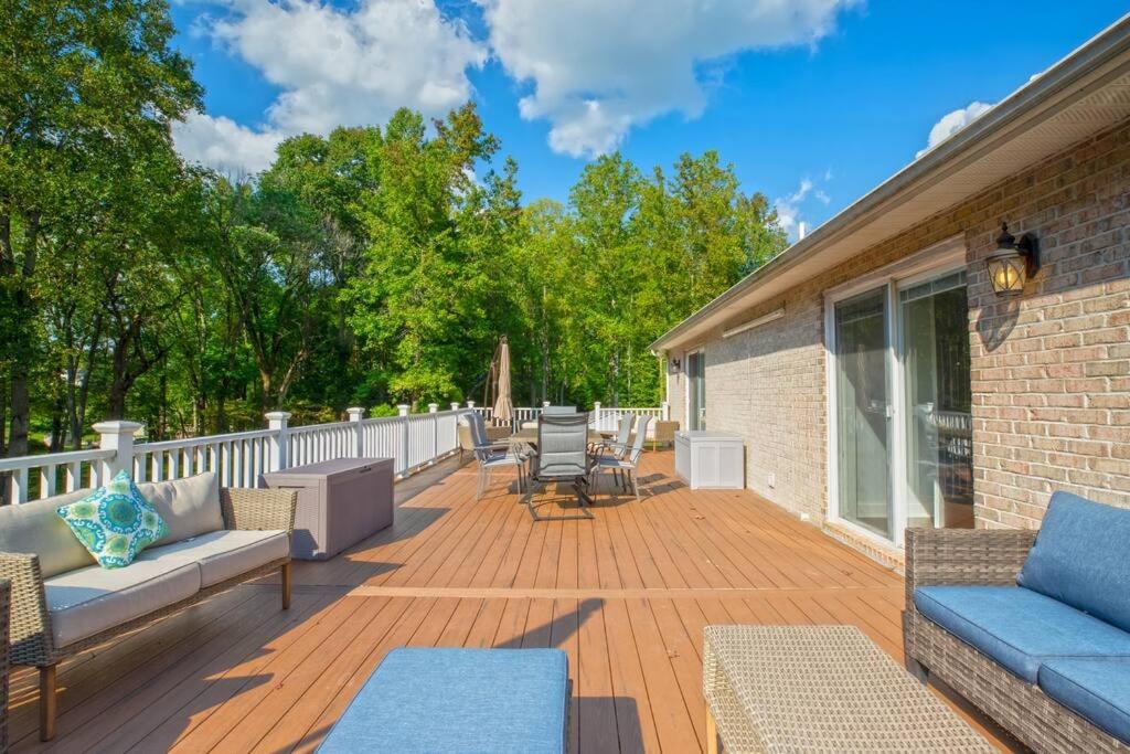 Hangout Haven view 3