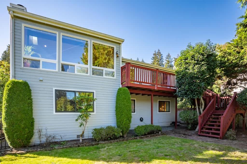 PNW Contemporary Retreat near Lake Sammamish view 2