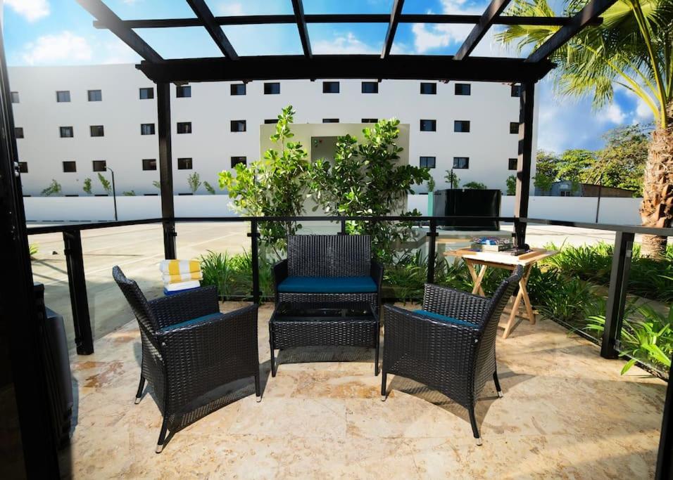 Divine Stay 3 Bedroom One minute from the beach on the malecon view 4