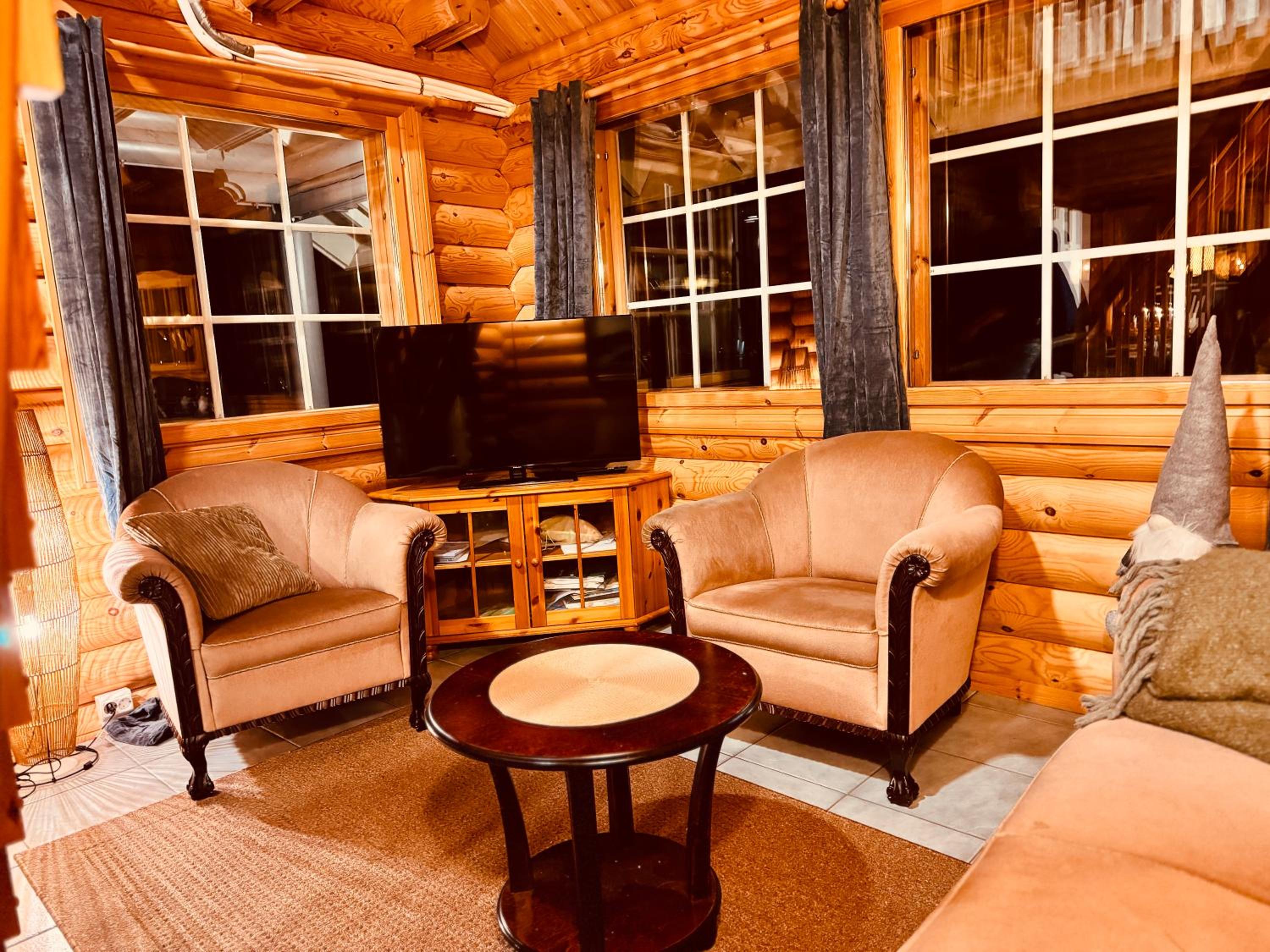 LIHAPULLIA Lac, sauna, plage privée, deux chalets rien que pour vous view 3