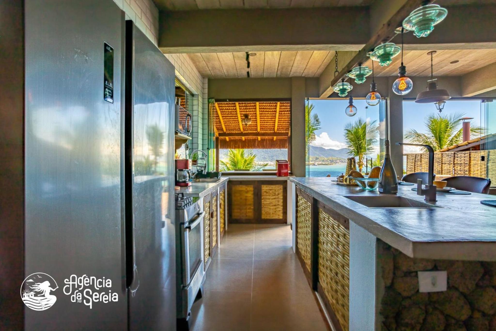 Casa em cond c/vista para Ilha das Cabras em Piúva