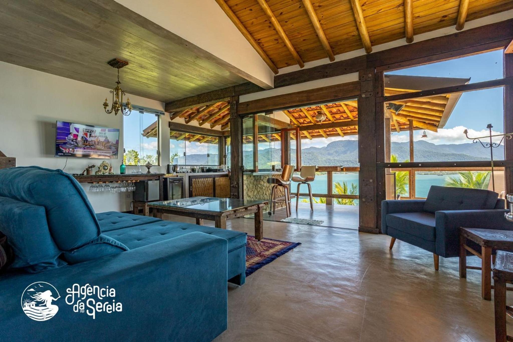 Casa em cond c/vista para Ilha das Cabras em Piúva