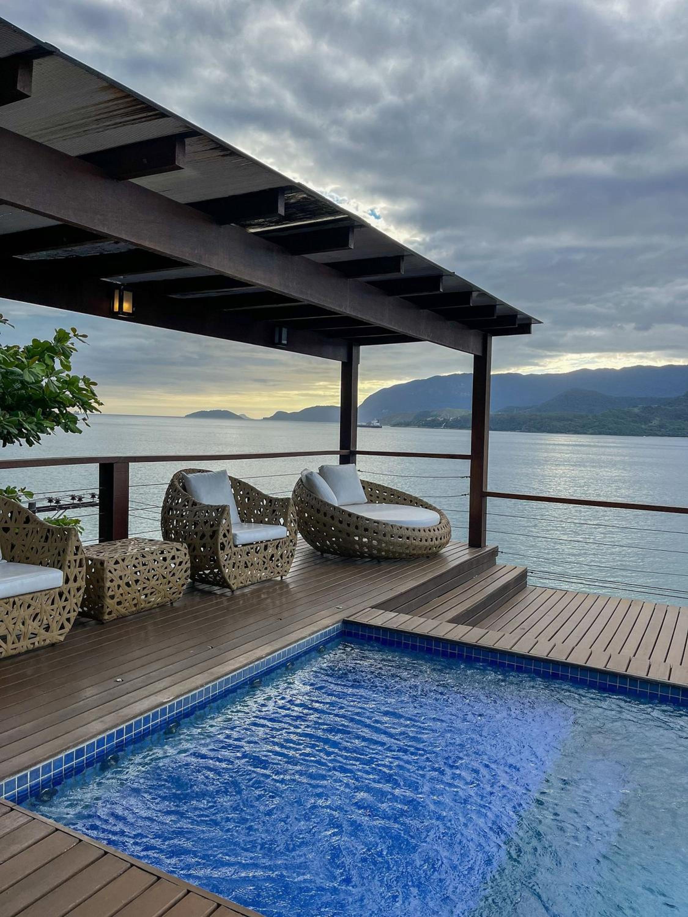 Casa c/ vista mar perto da Ilha das Cabras, Ilhote