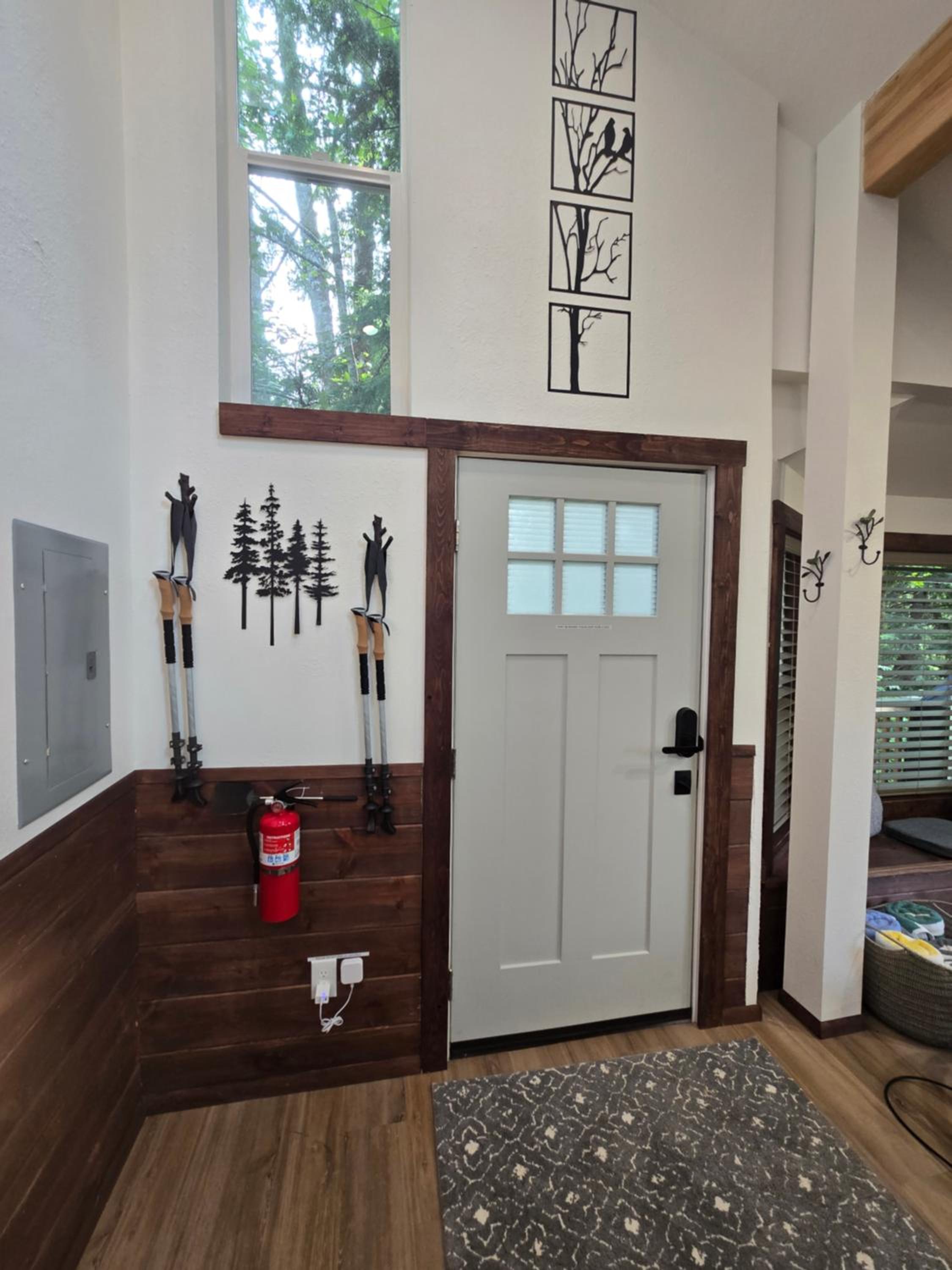 Dovetail Den - Tranquil with Hot Tub and Air Conditioning view 3