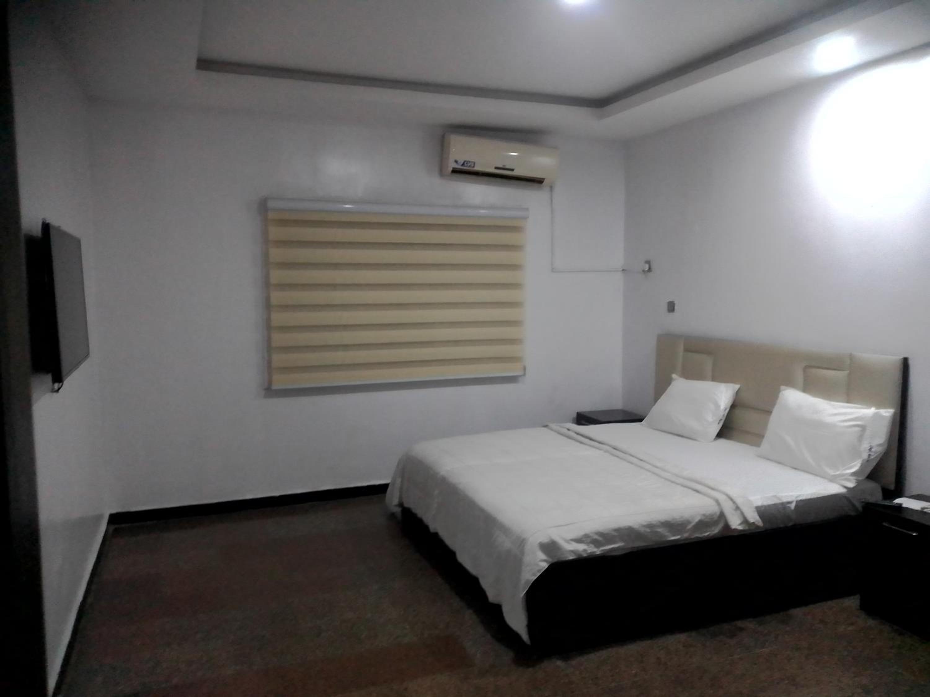Day Inn Hotel
