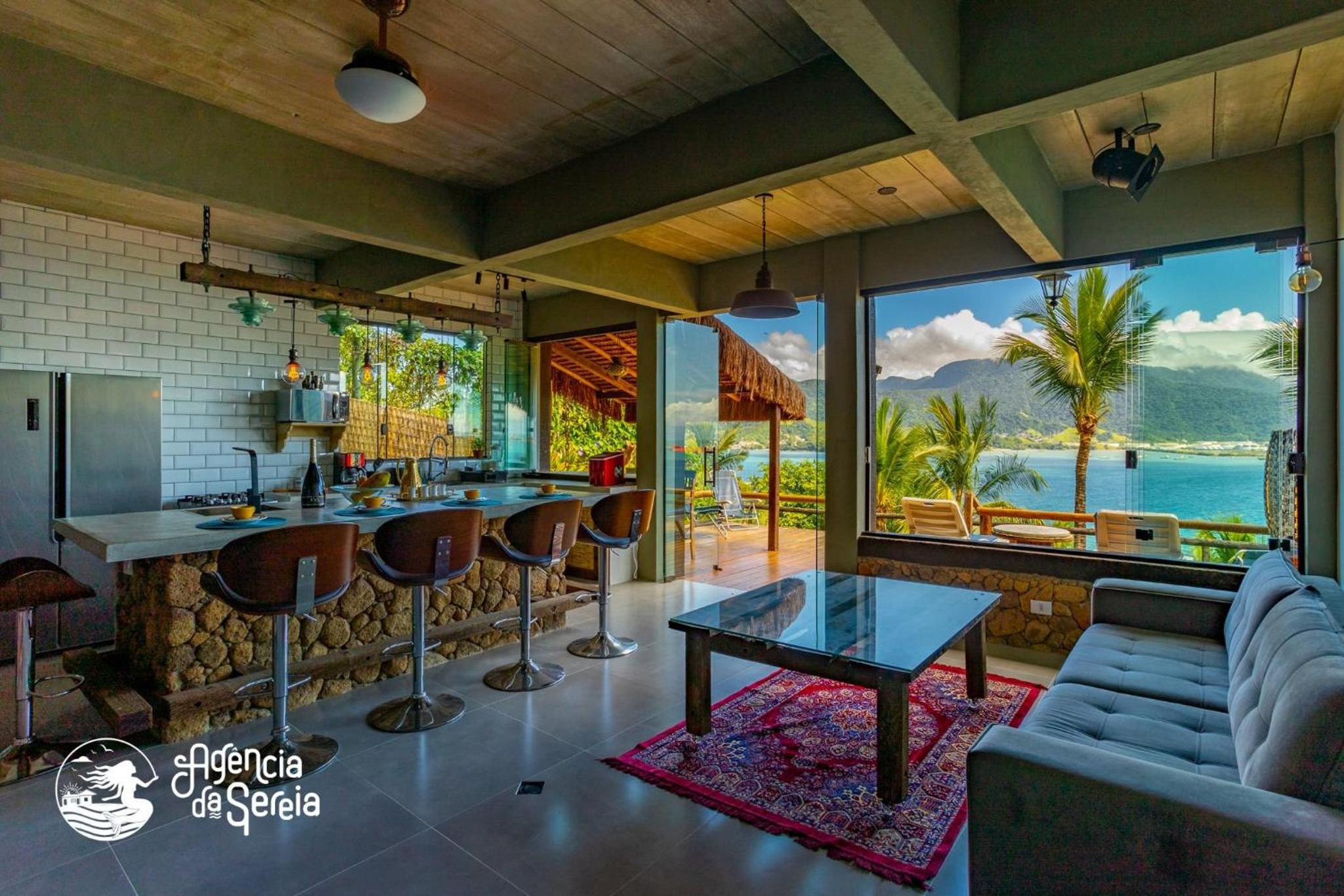Casa em cond c/vista para Ilha das Cabras em Piúva