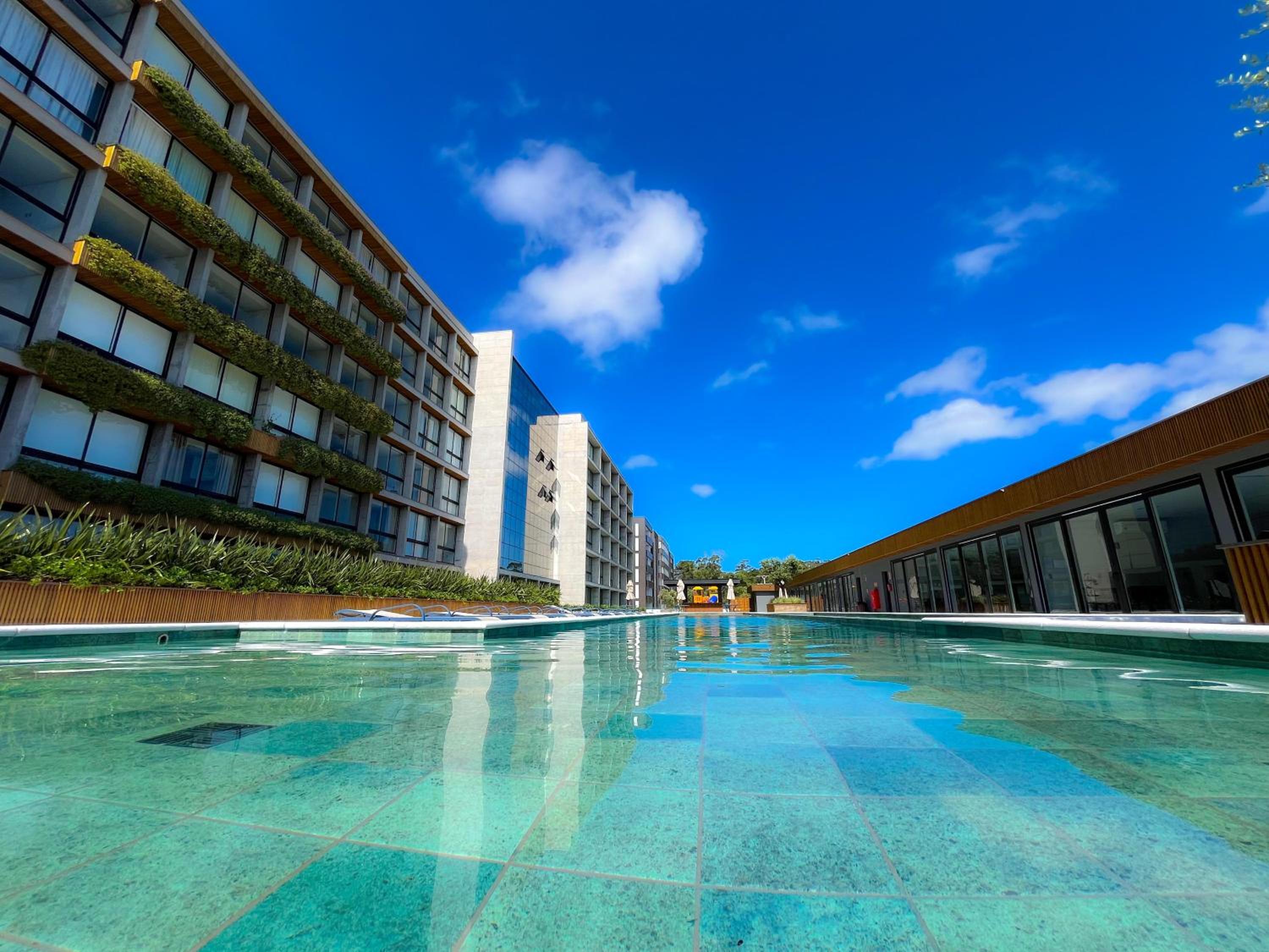 Resort com Piscina Aquecida e Garagem em Xangri-lá