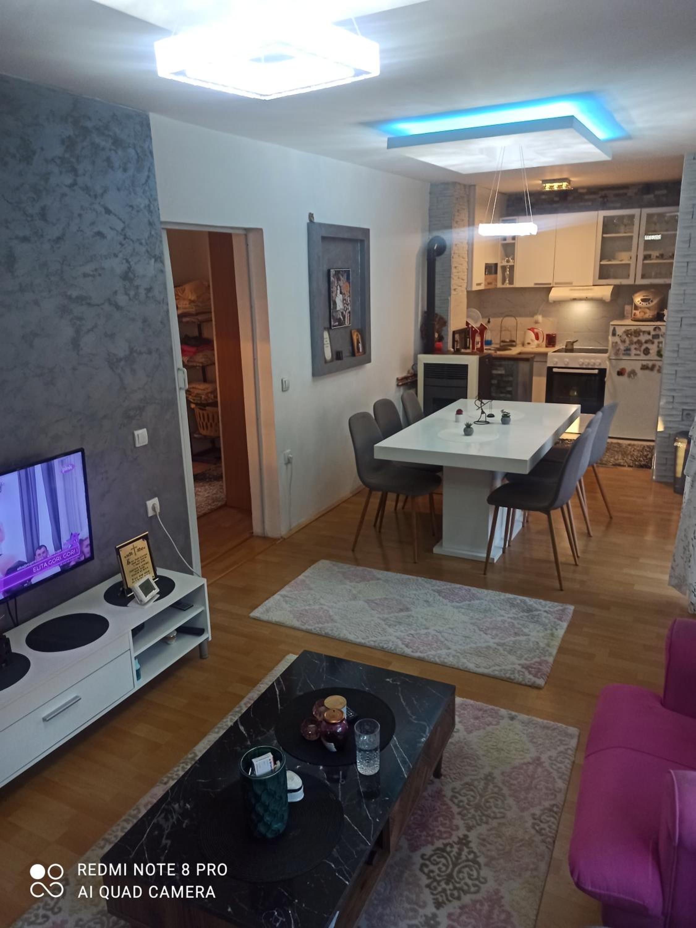 Kuća na dan view 3