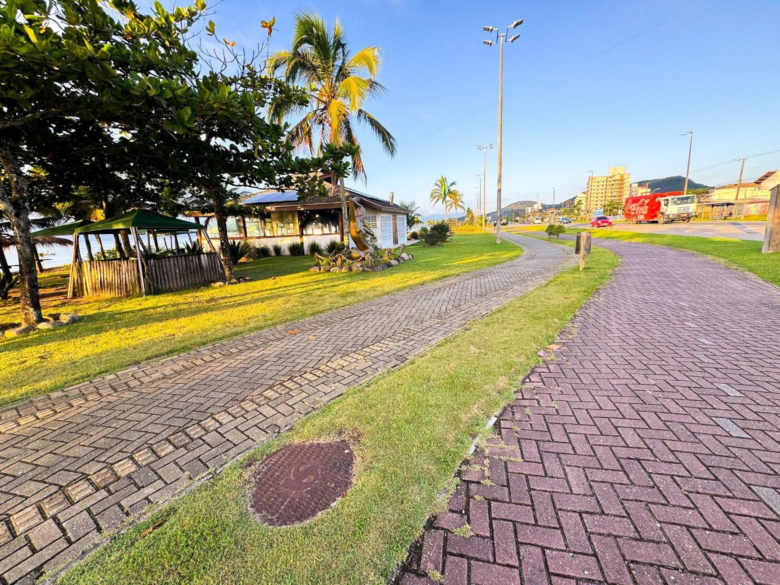 Praia/Piscina com hidro /Pebolim/Sinuca e Wi-Fi