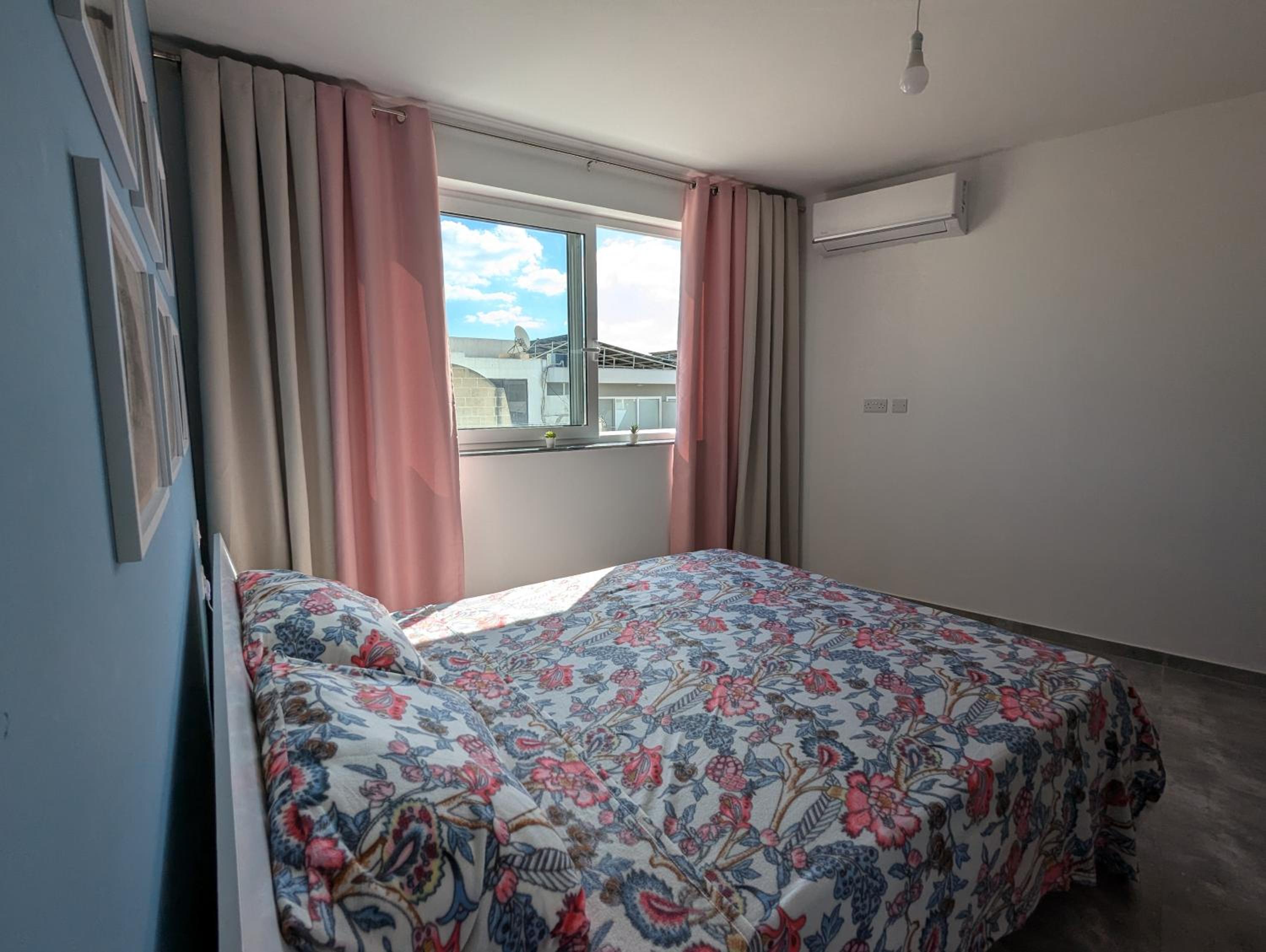 New central apartment close to promenade photo 4
