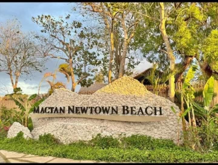 Mactan Newtown 1BR Condominium view 5