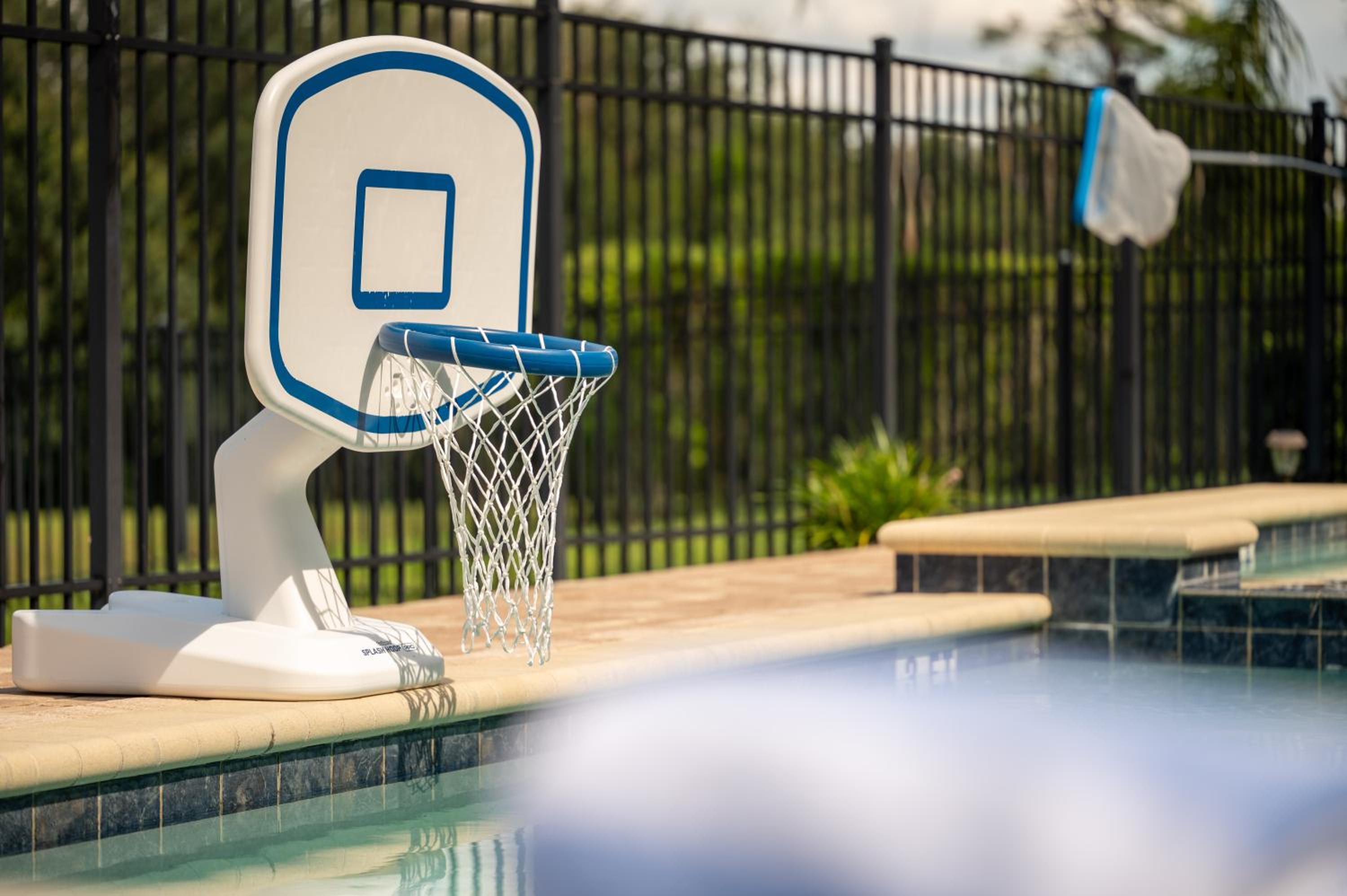 Luxury 5BR Villa, Pool Spa, 15min Disney