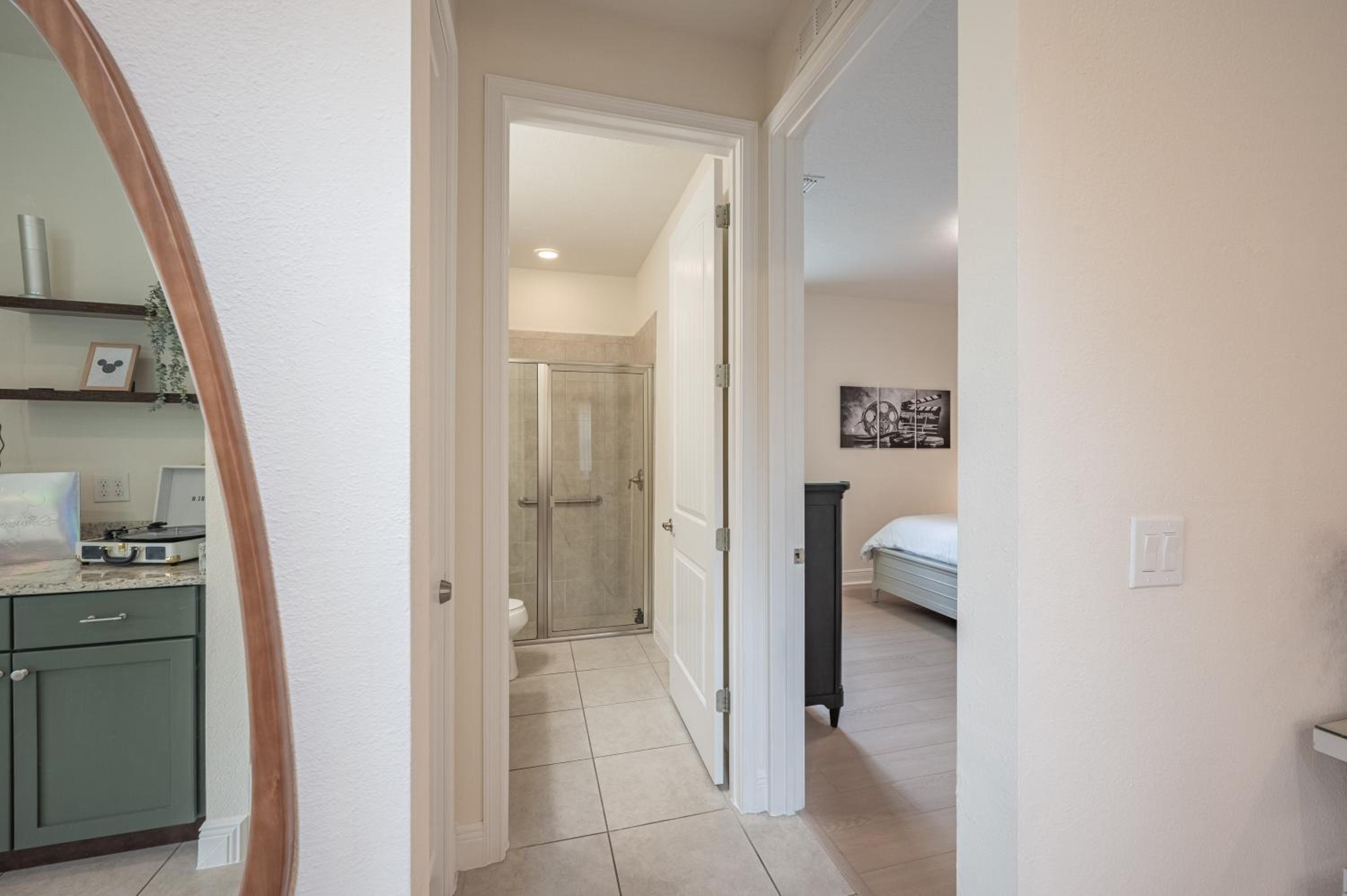 Luxury 5BR Villa, Pool Spa, 15min Disney