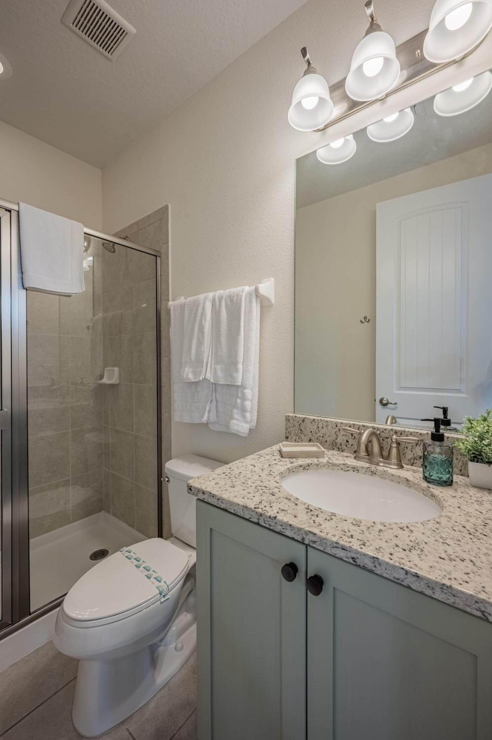 Luxury 5BR Villa, Pool Spa, 15min Disney