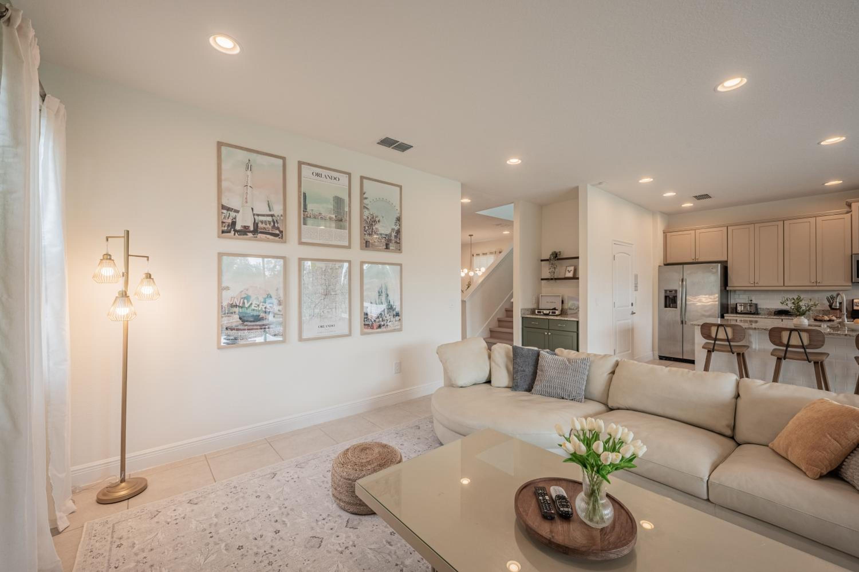Luxury 5BR Villa, Pool Spa, 15min Disney