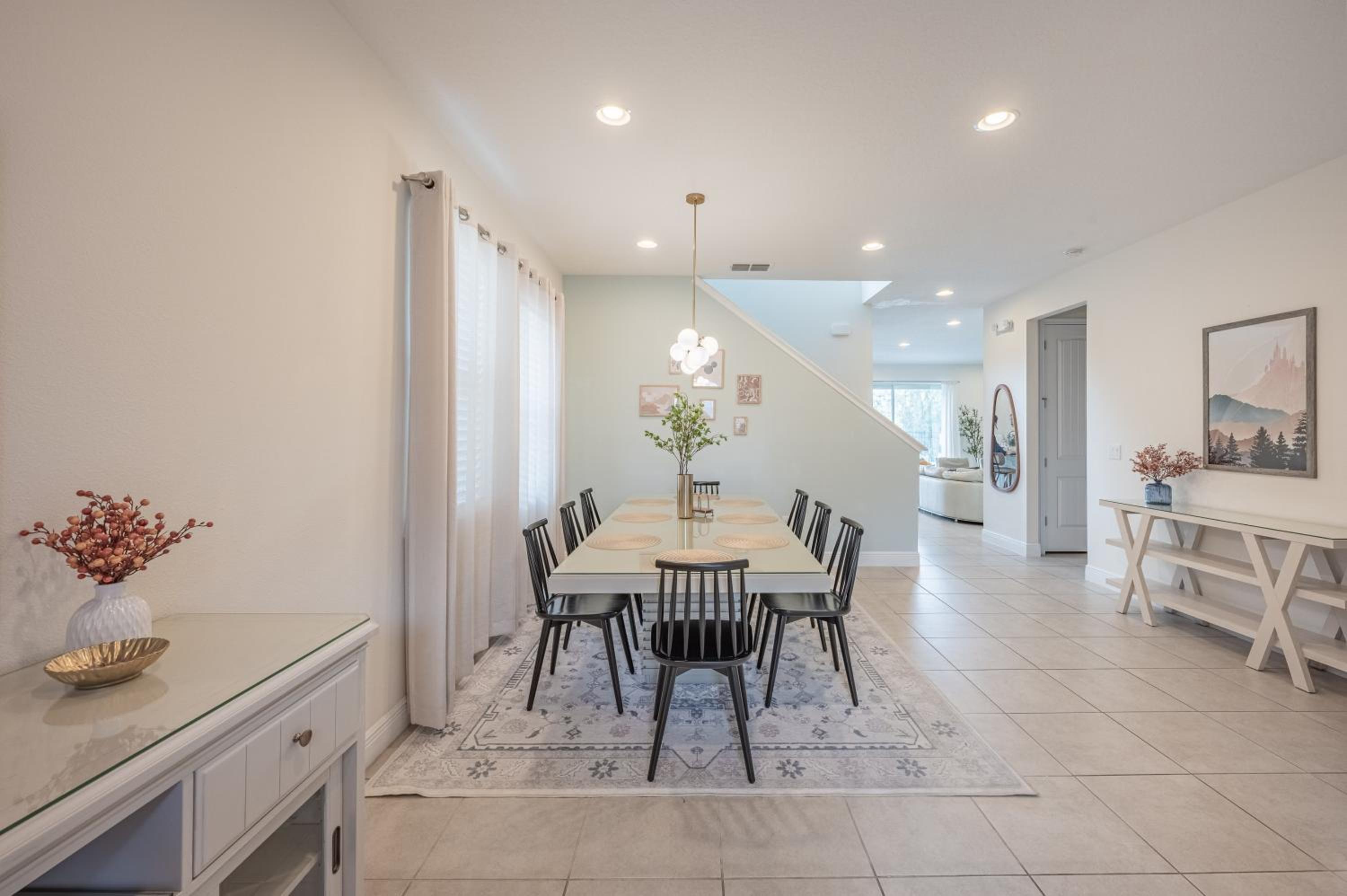 Luxury 5BR Villa, Pool Spa, 15min Disney