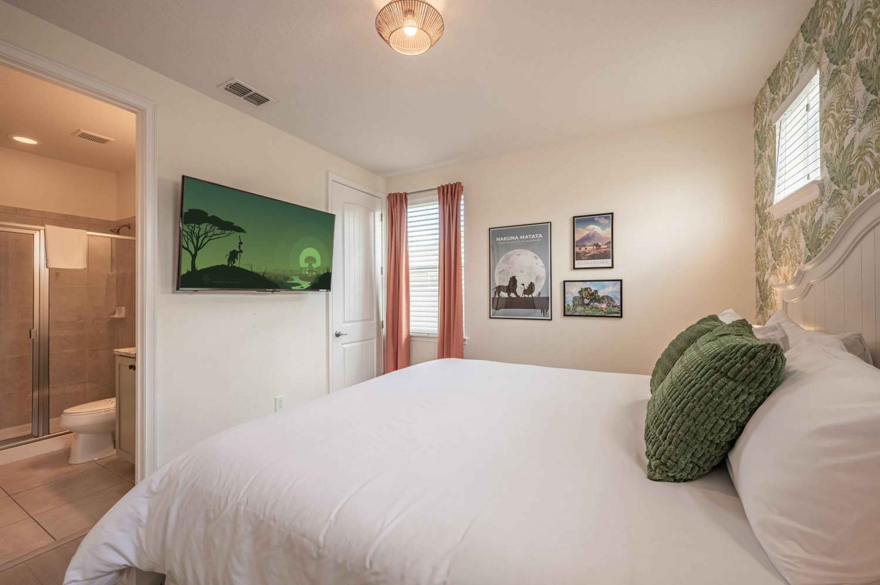 Luxury 5BR Villa, Pool Spa, 15min Disney