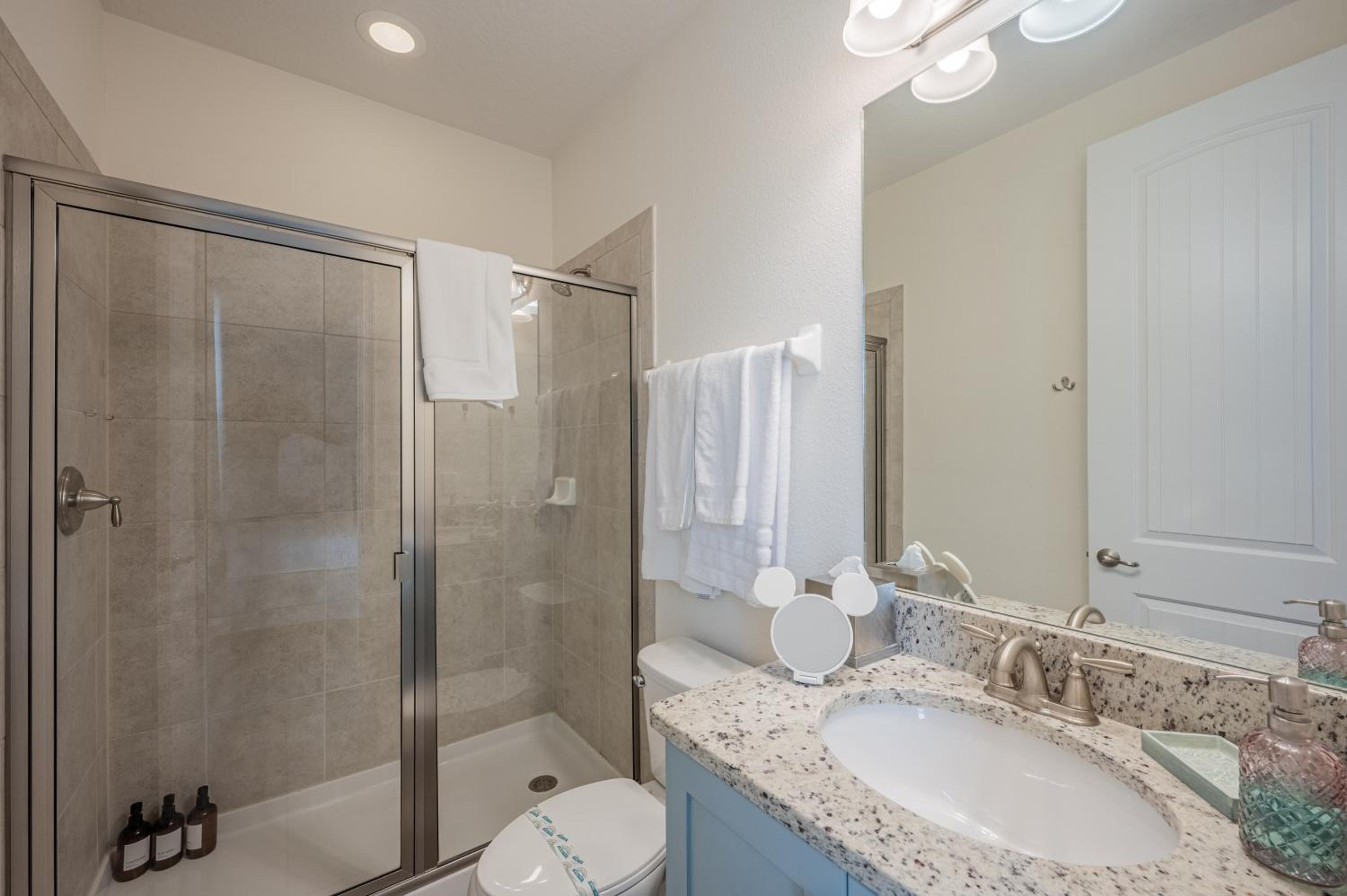 Luxury 5BR Villa, Pool Spa, 15min Disney
