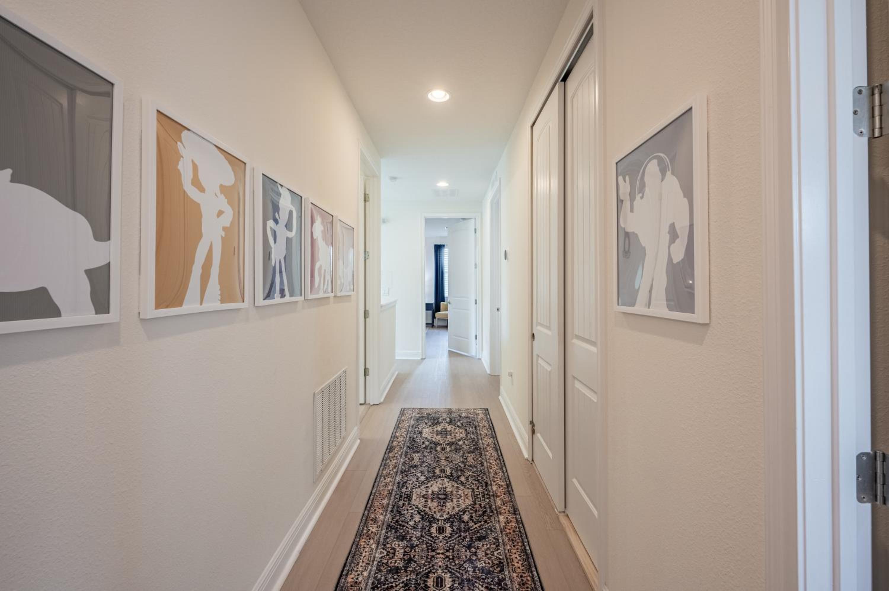 Luxury 5BR Villa, Pool Spa, 15min Disney