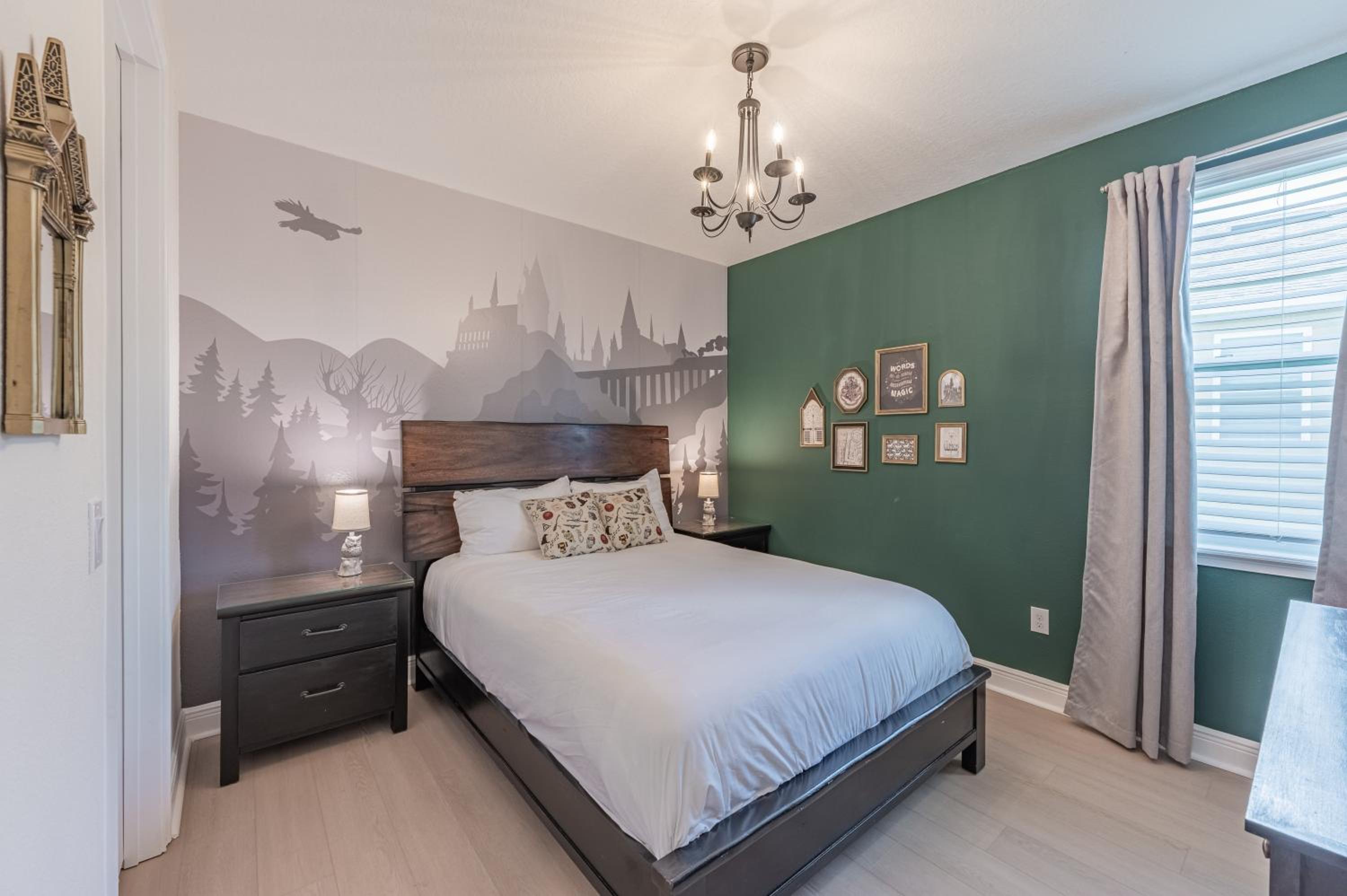 Luxury 5BR Villa, Pool Spa, 15min Disney