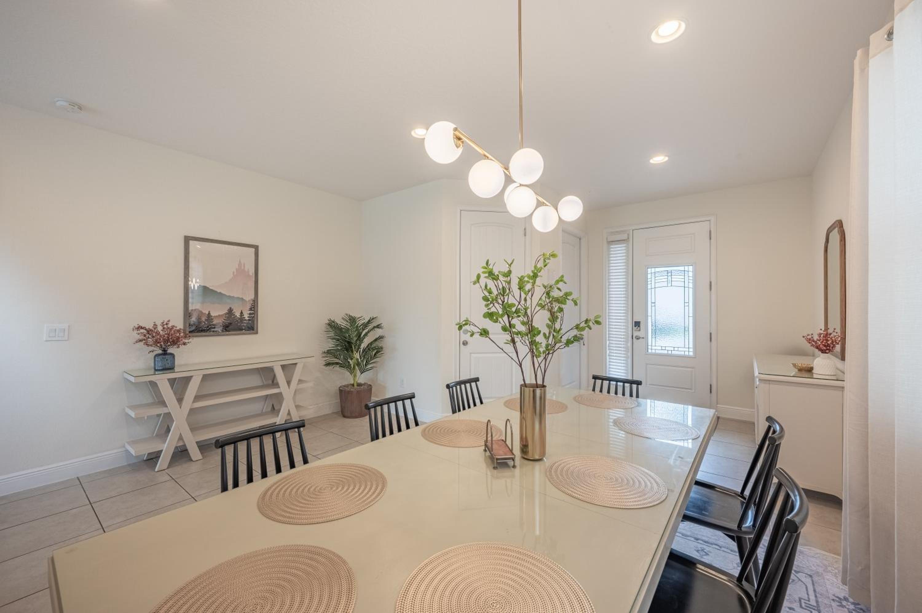 Luxury 5BR Villa, Pool Spa, 15min Disney