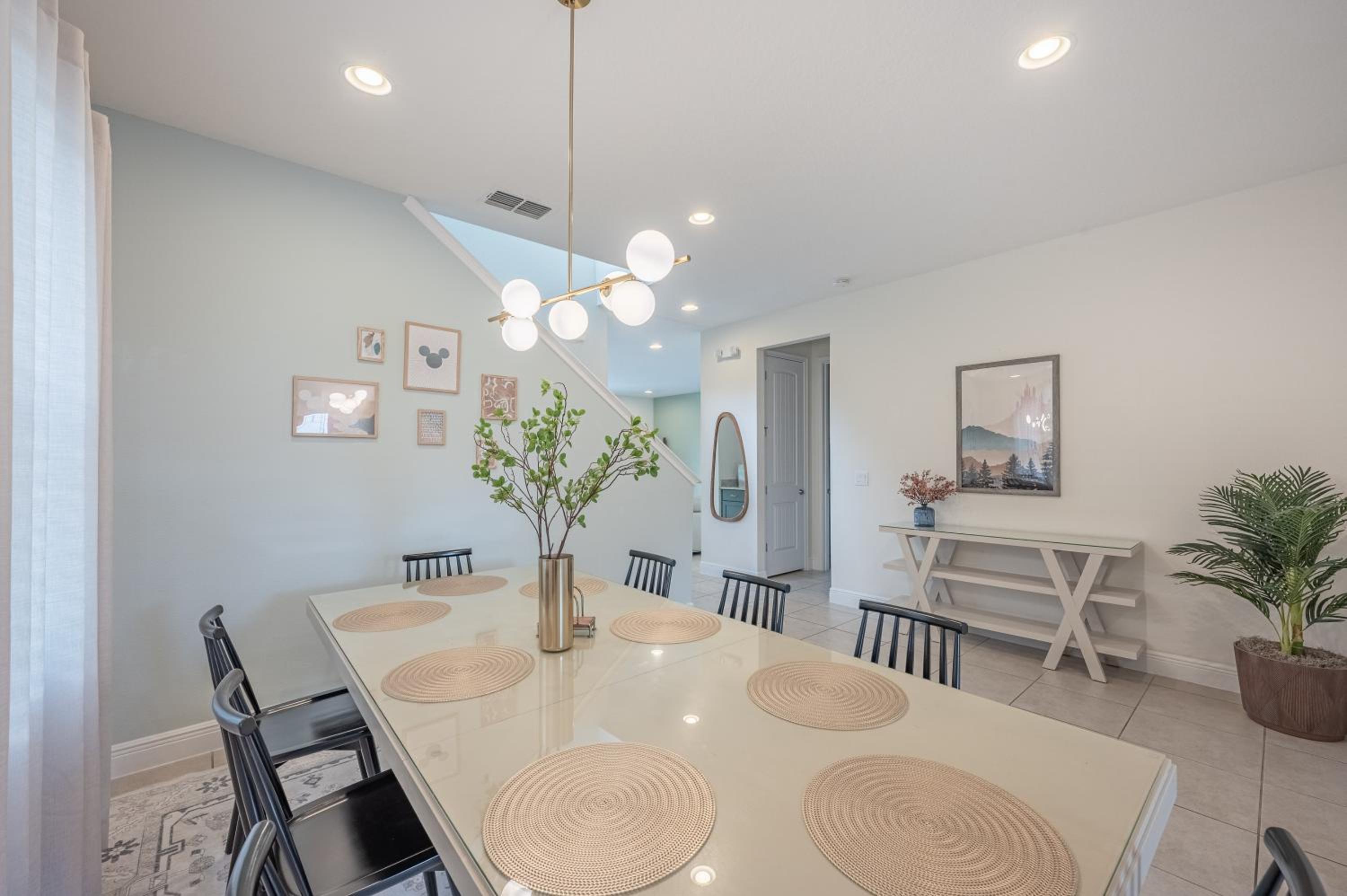 Luxury 5BR Villa, Pool Spa, 15min Disney