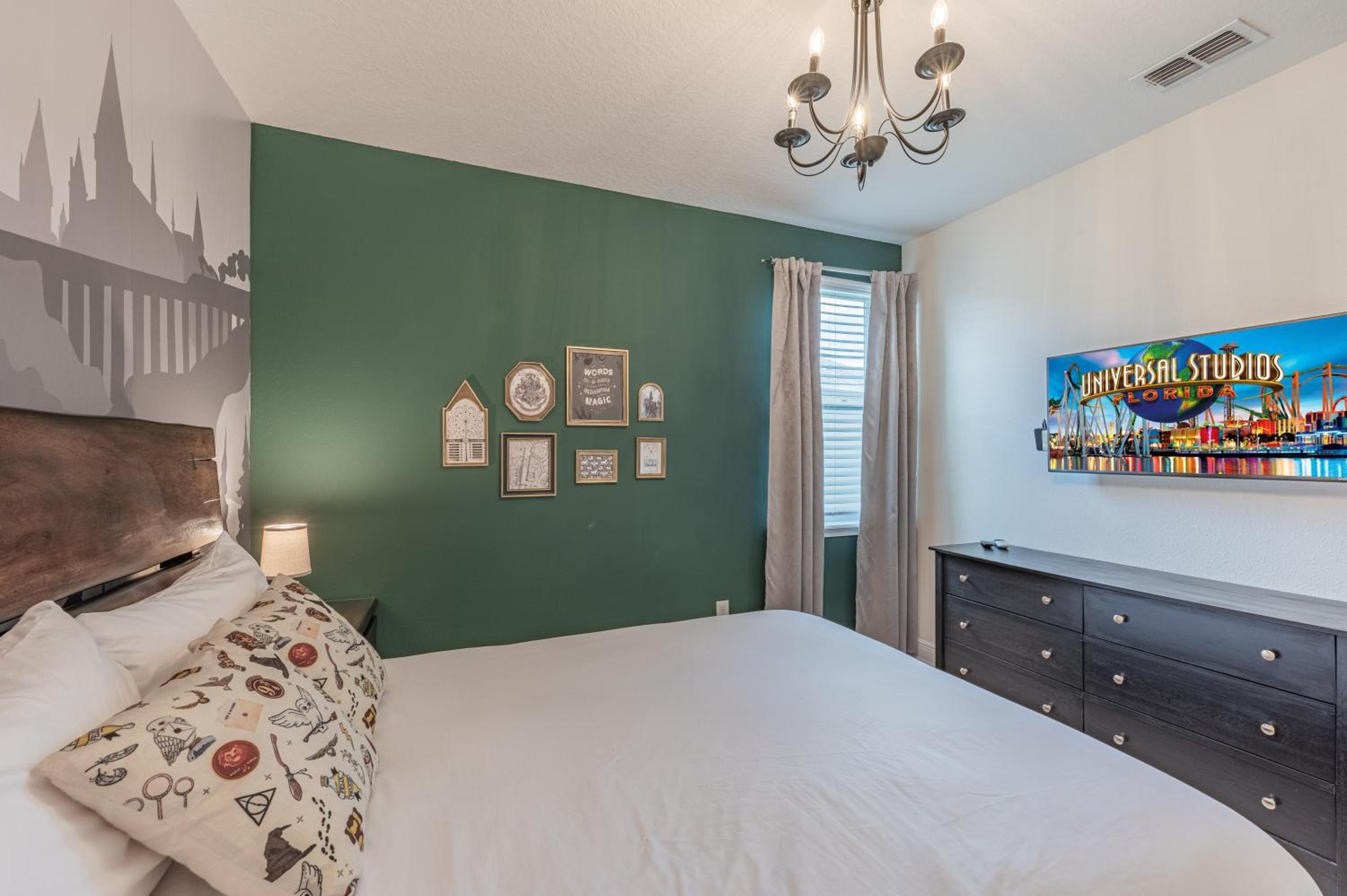 Luxury 5BR Villa, Pool Spa, 15min Disney