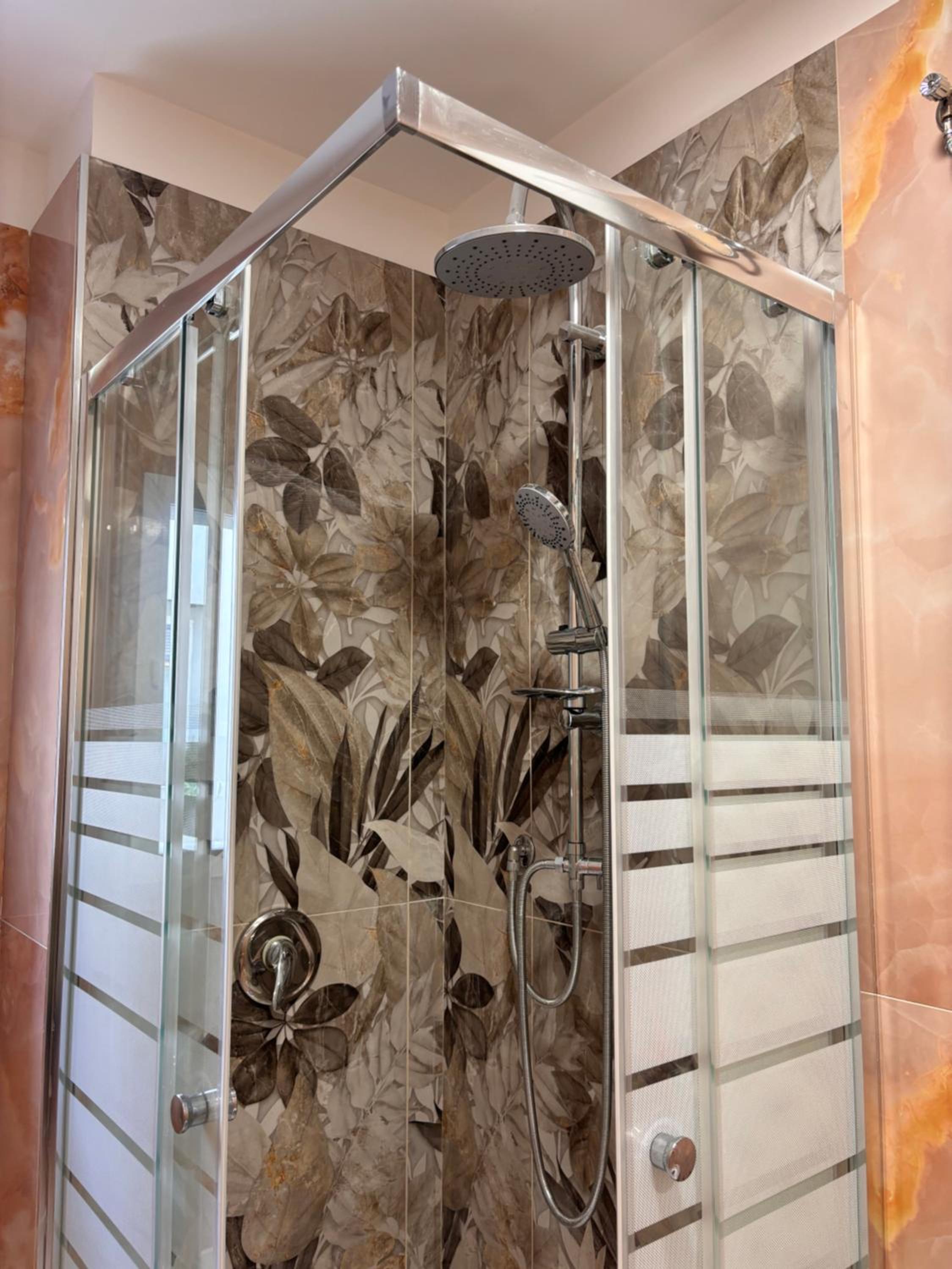 Essentia Home