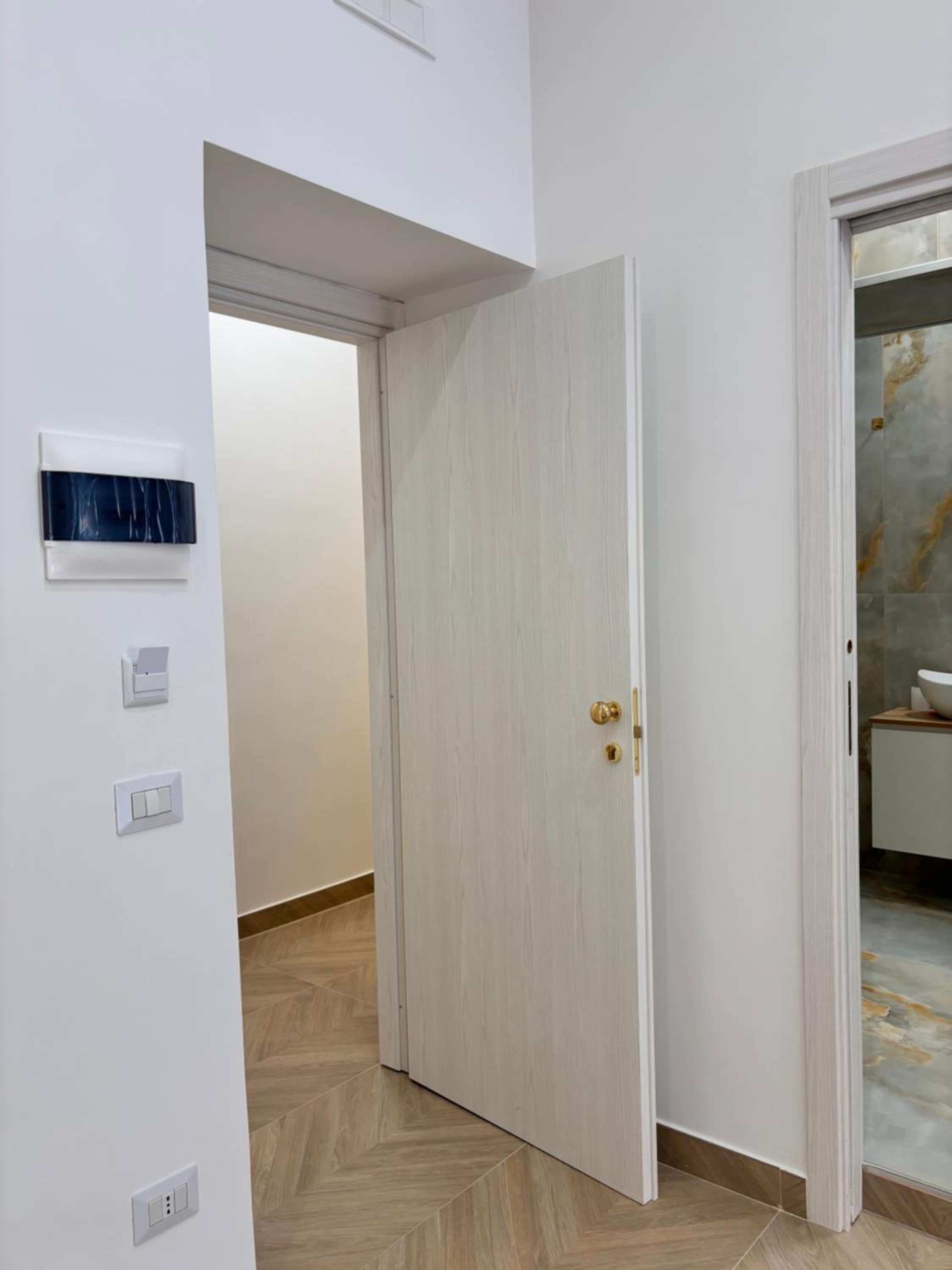 Essentia Home