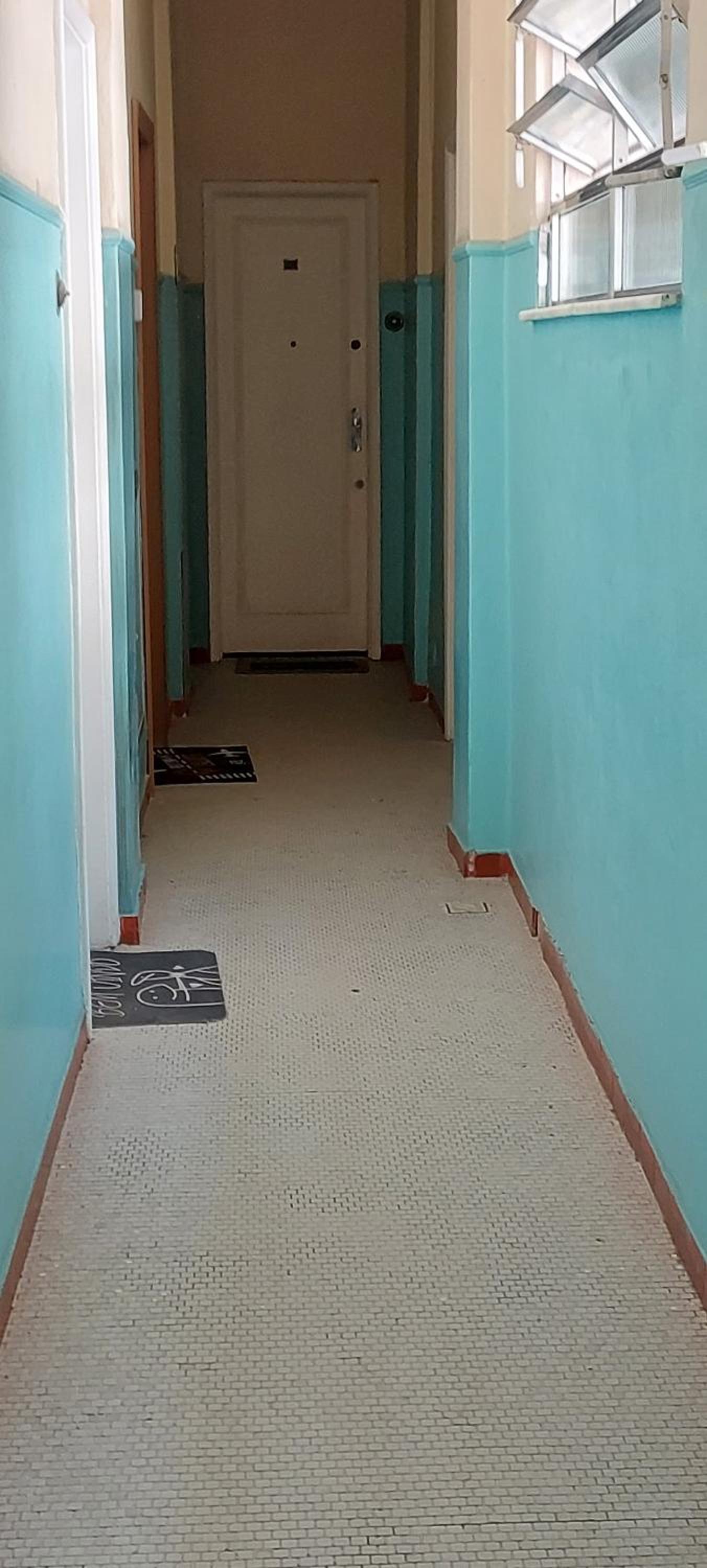 Lugar ideal Copacabana quarto, sala e lavanderia
