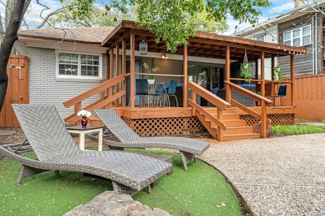 Large Groups Welcome at Oak Lawn House, Condo and Pool view 5
