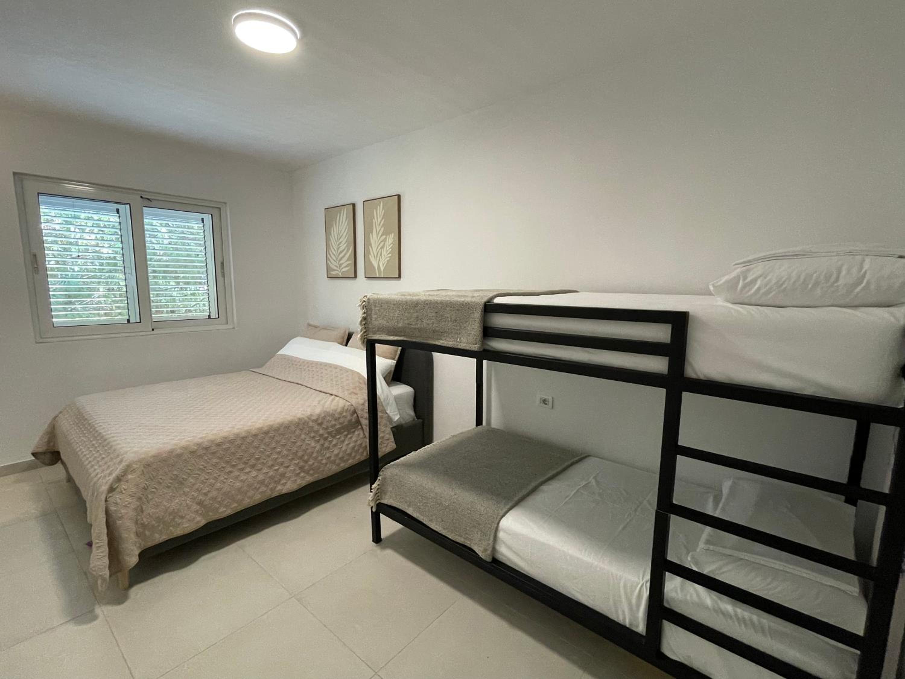 Sunshine Apt Qerret-Golem Beach-Self-Check-in