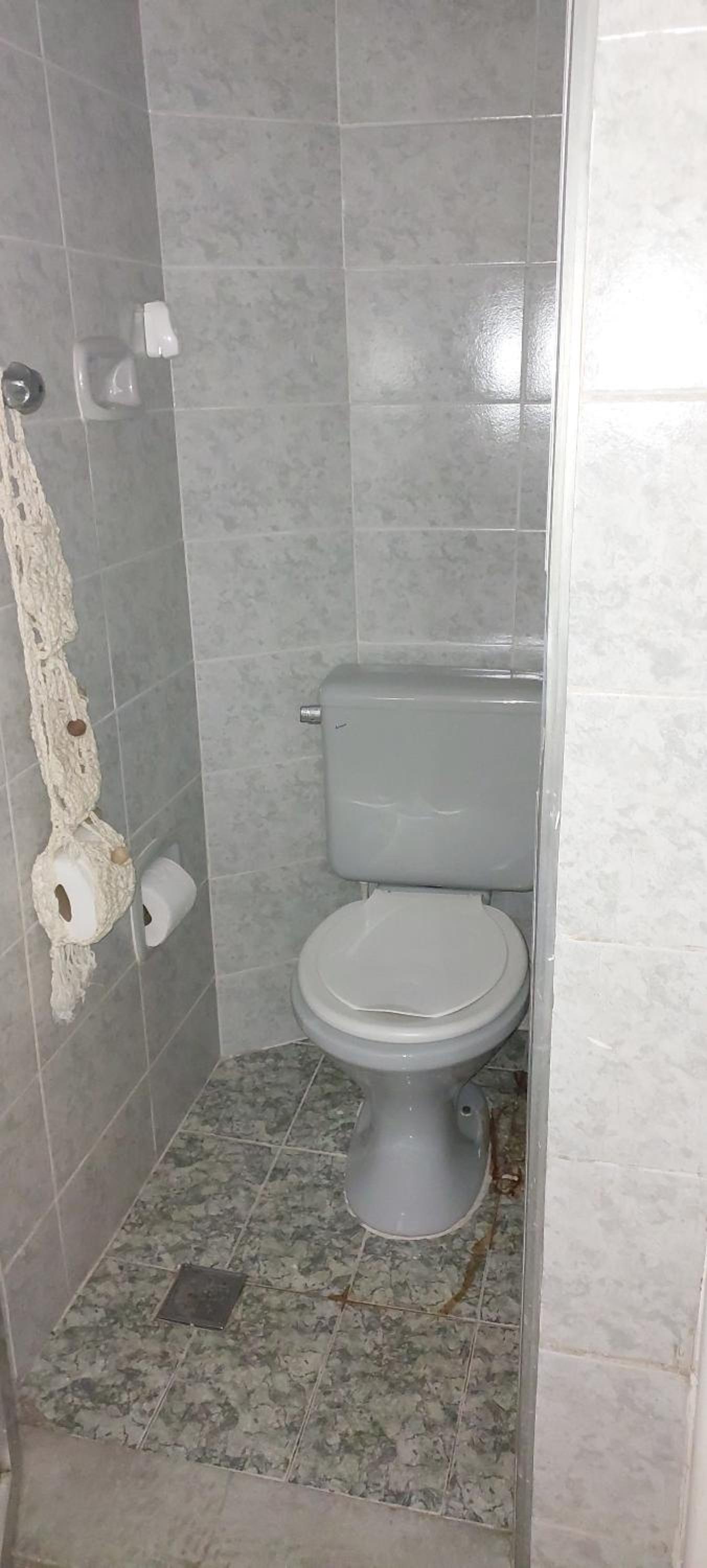 Lugar ideal Copacabana quarto, sala e lavanderia