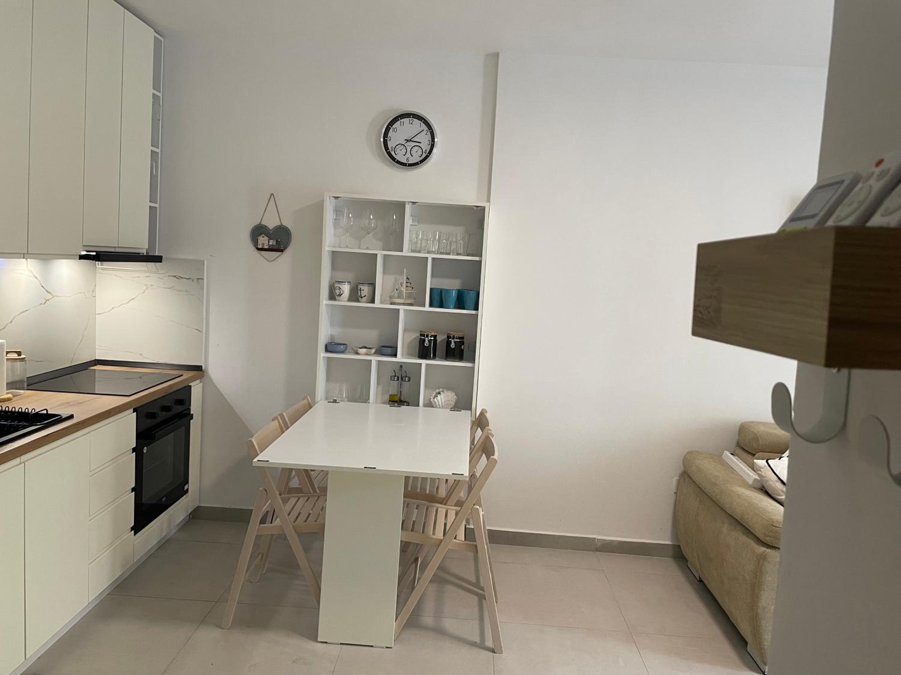 Sunshine Apt Qerret-Golem Beach-Self-Check-in