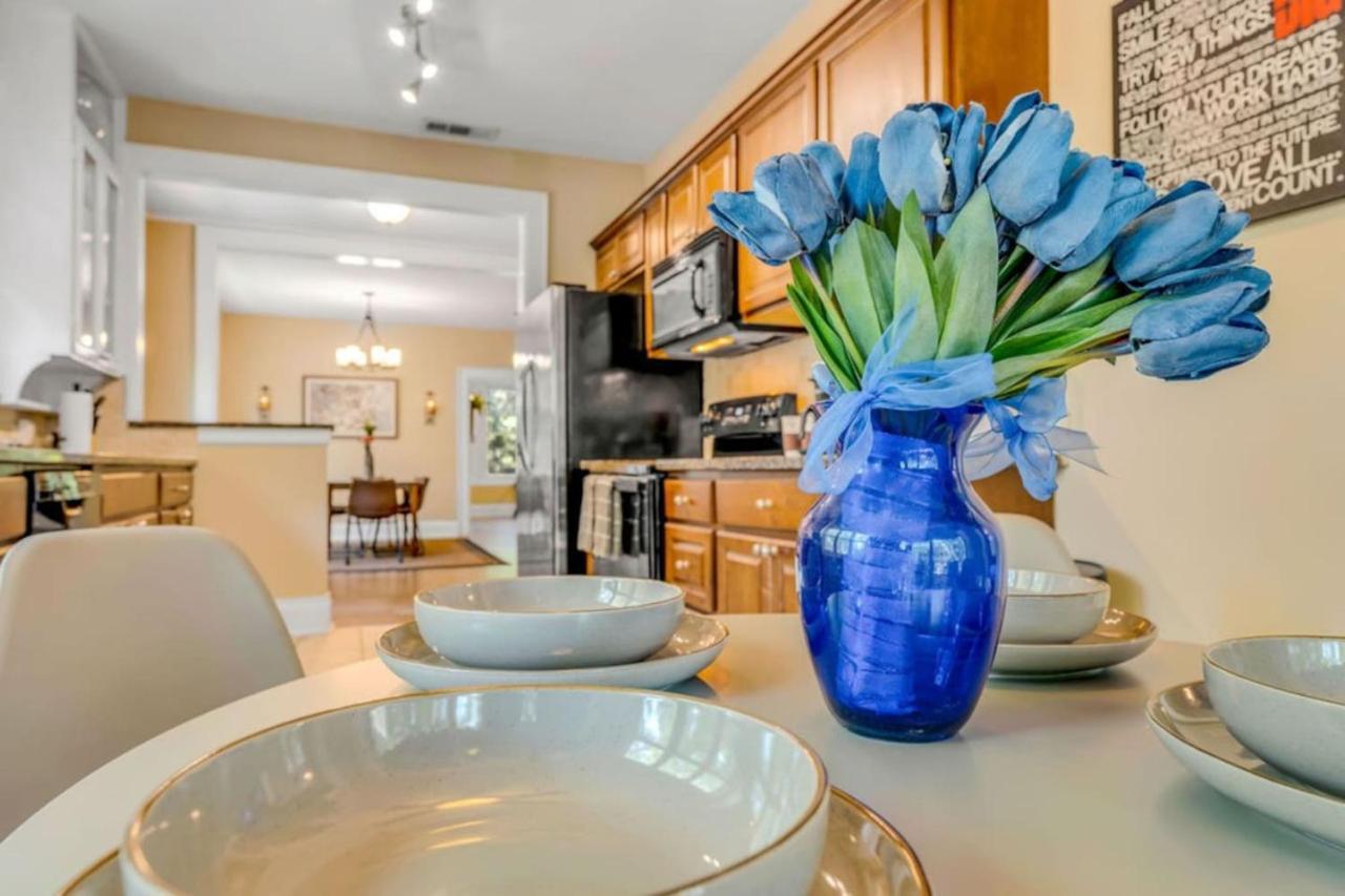 NEW The Wycliff House. Oak Lawn Walkers Paradise view 4