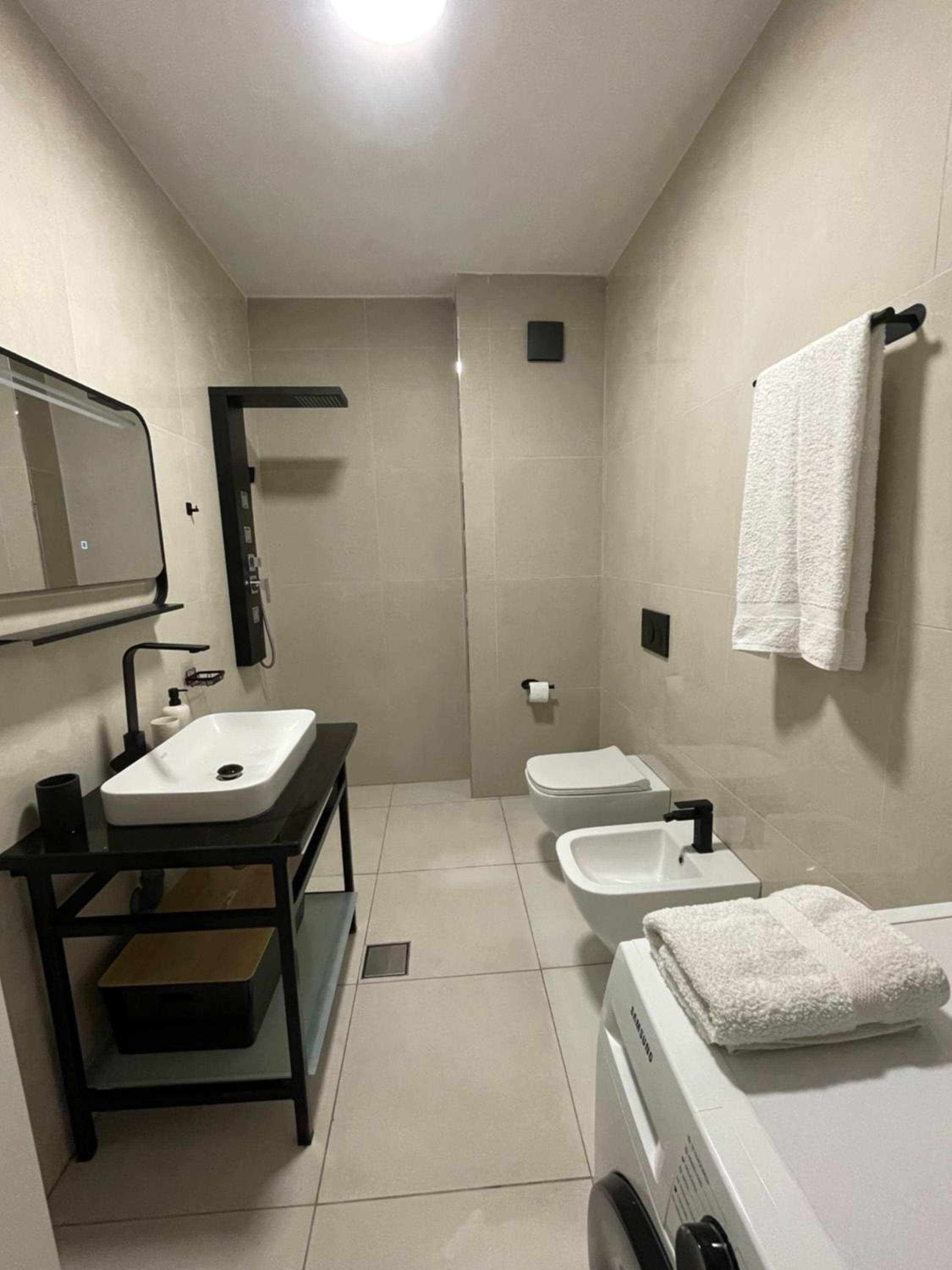 Sunshine Apt Qerret-Golem Beach-Self-Check-in