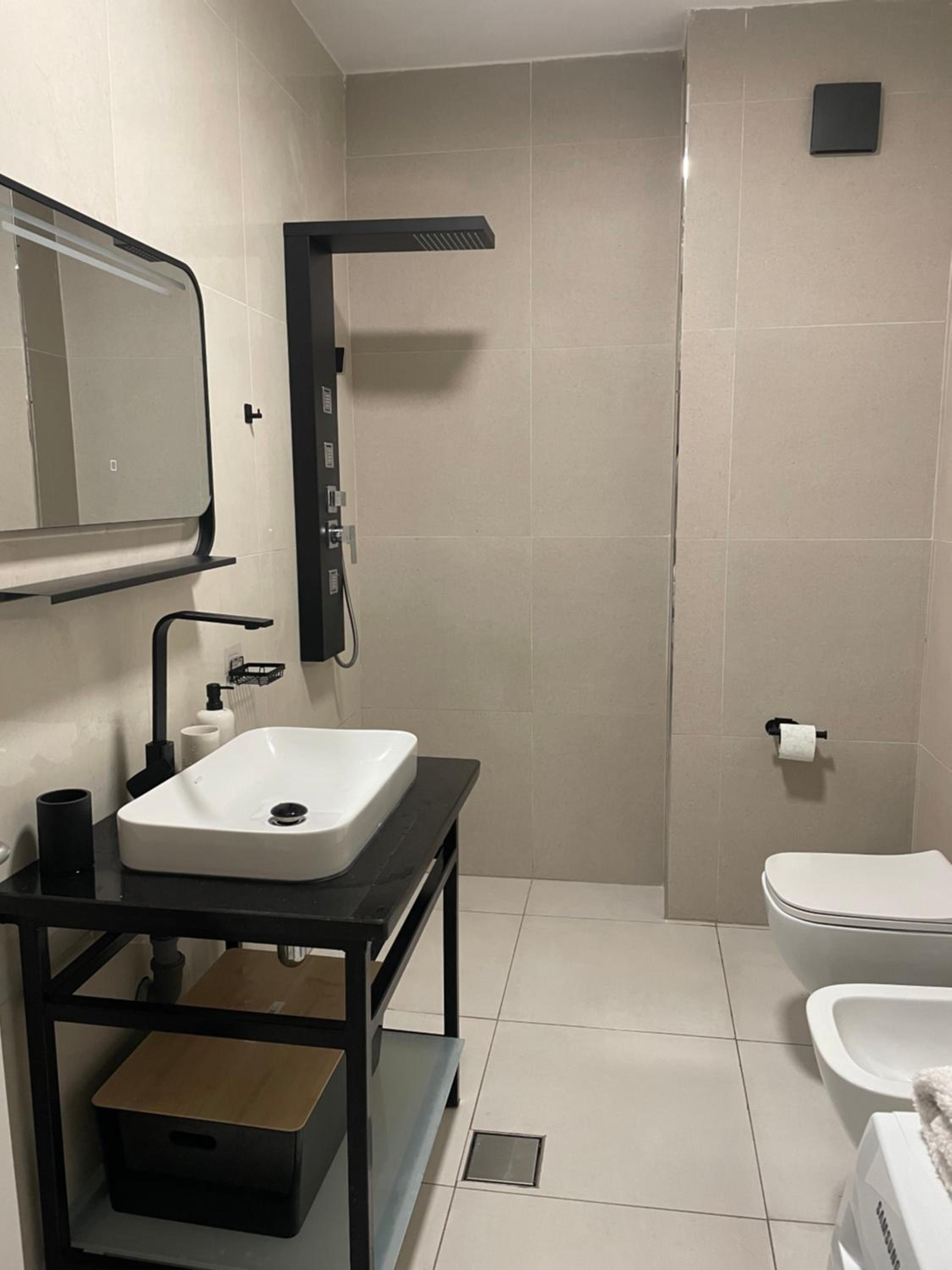 Sunshine Apt Qerret-Golem Beach-Self-Check-in