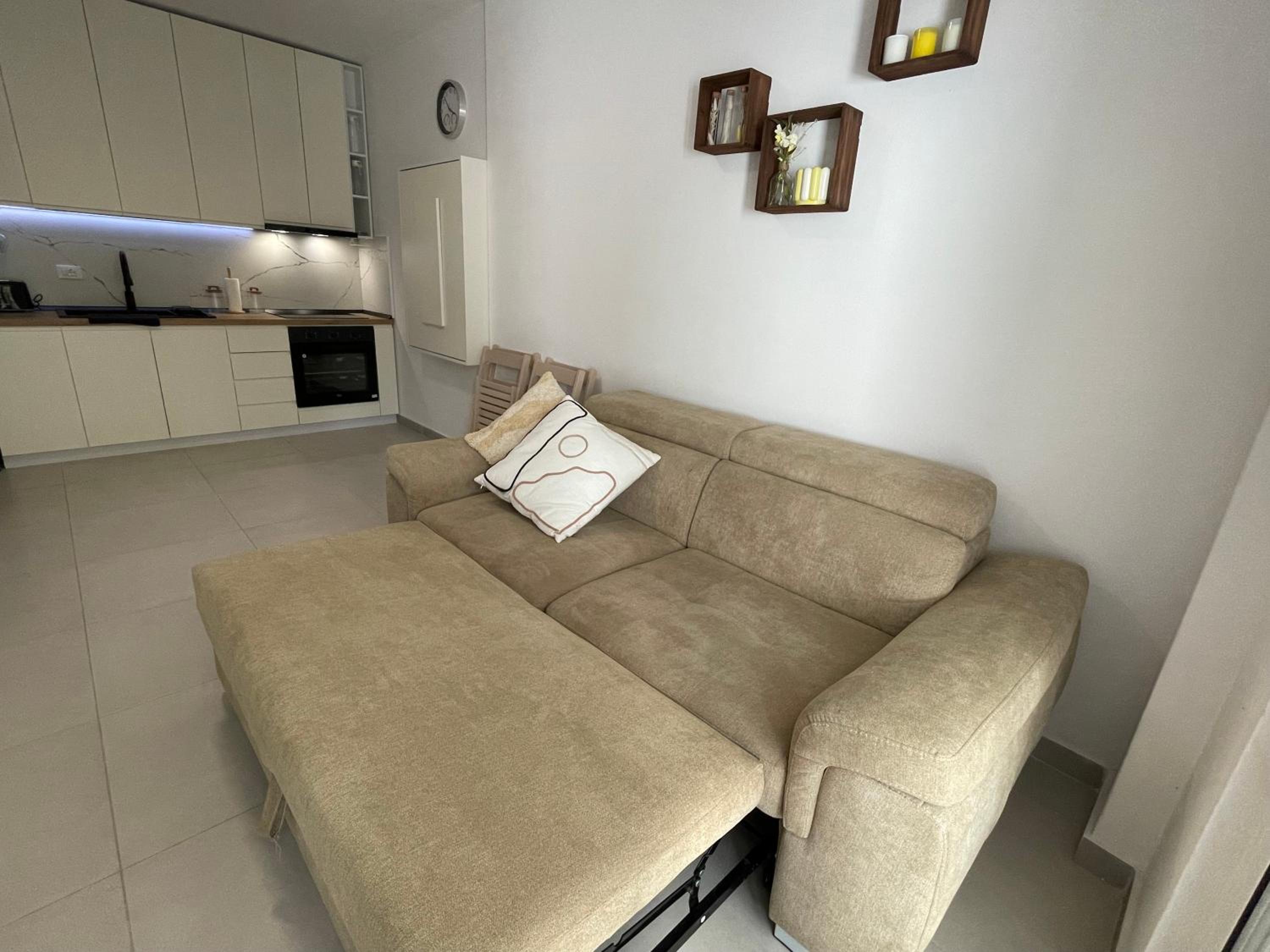 Sunshine Apt Qerret-Golem Beach-Self-Check-in