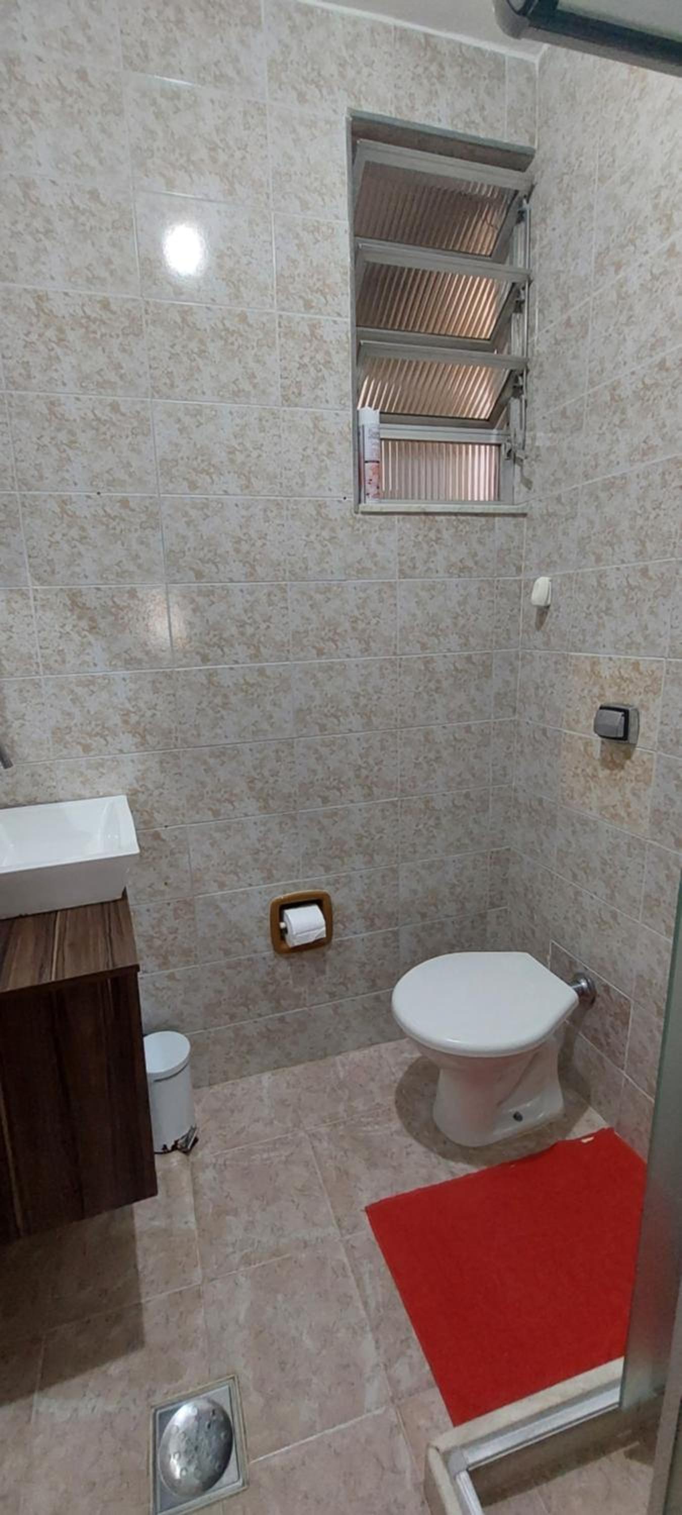 Lugar ideal Copacabana quarto, sala e lavanderia