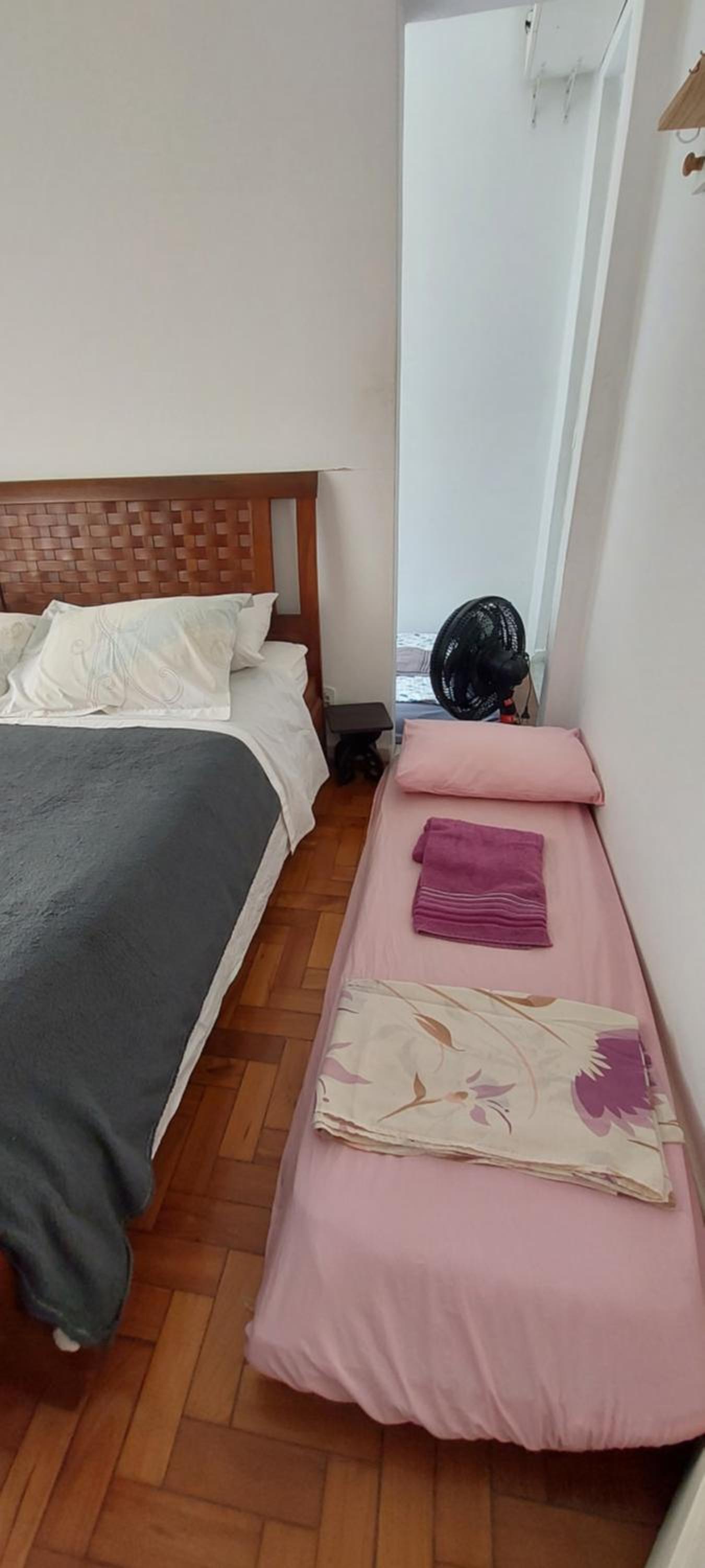 Lugar ideal Copacabana quarto, sala e lavanderia