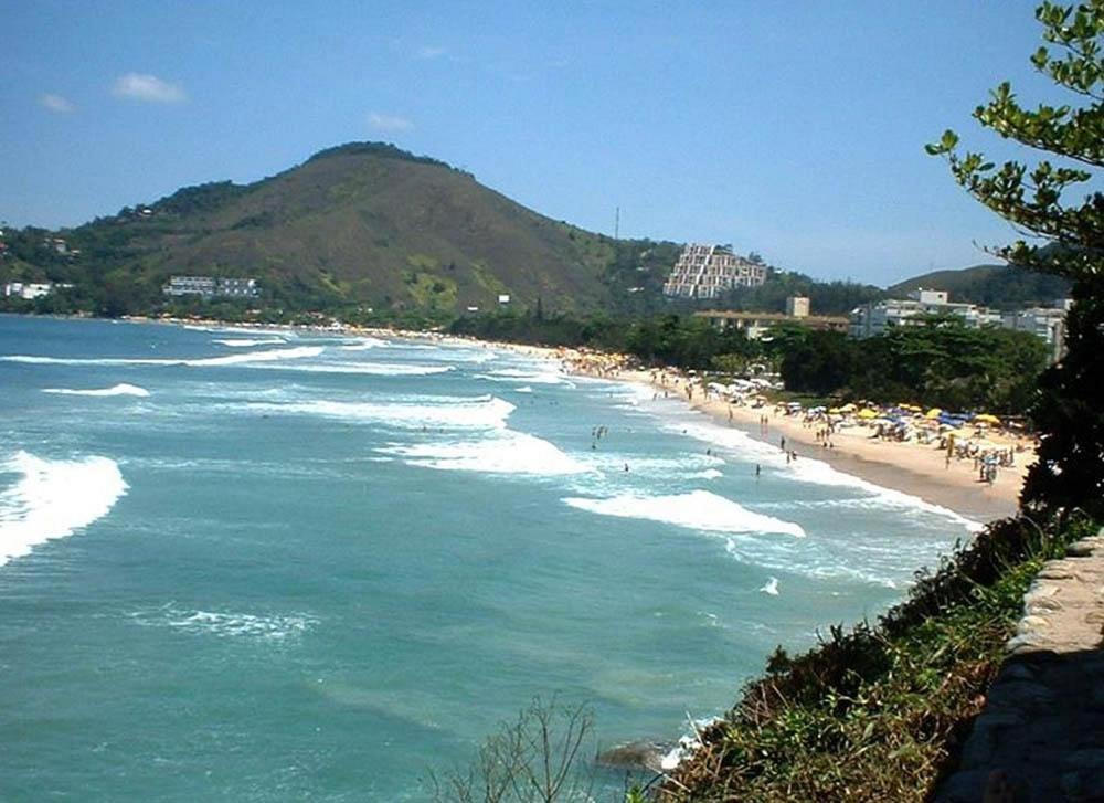 Casa a 250M da praia das Toninhas