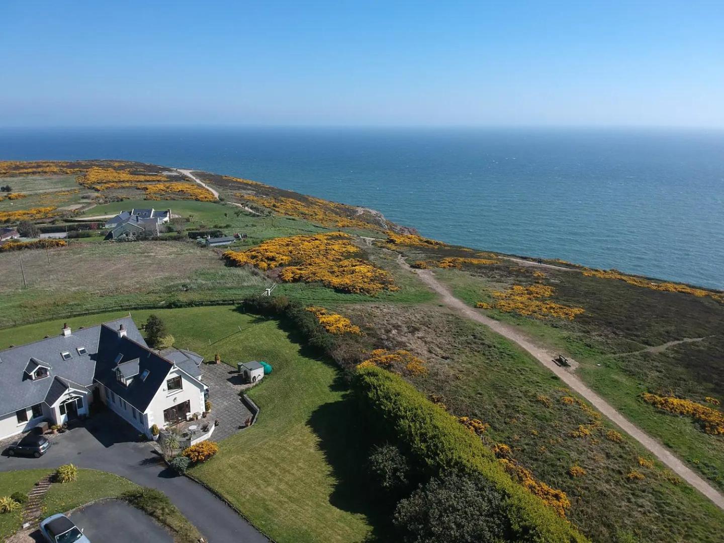 The Little Haven On The Cliff view 2